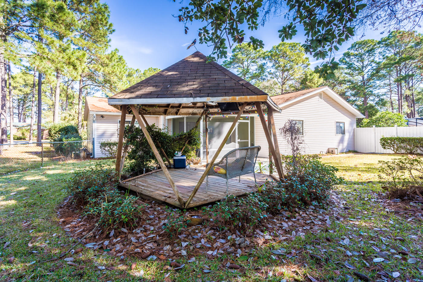 BAY BRIDGE LANDING - Residential Lease