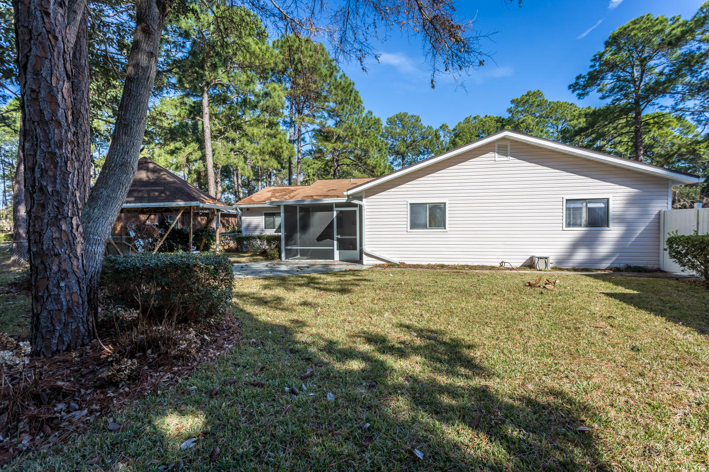 BAY BRIDGE LANDING - Residential Lease