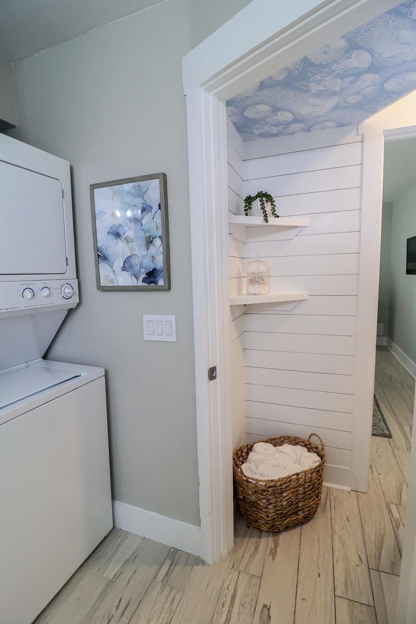 MISTRAL CONDO - Residential