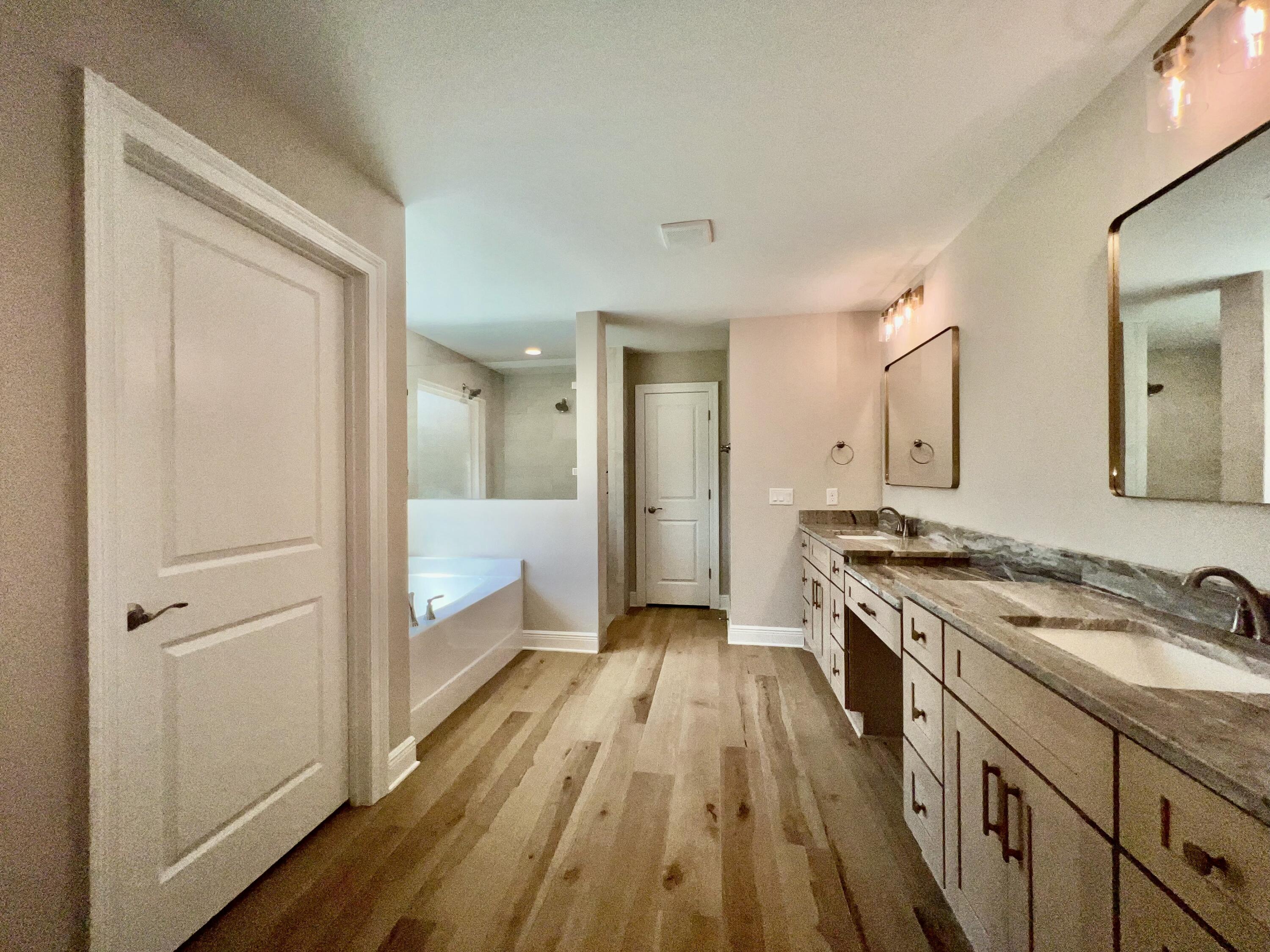 HOLLEY BY THE SEA - Residential