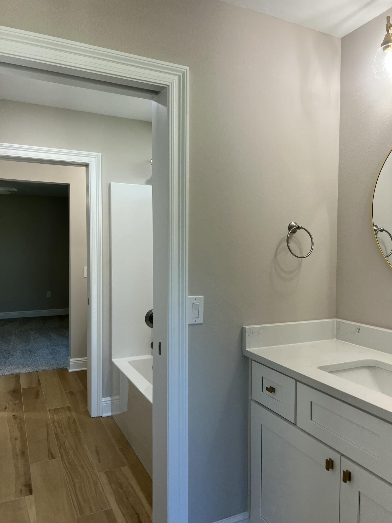 HOLLEY BY THE SEA - Residential