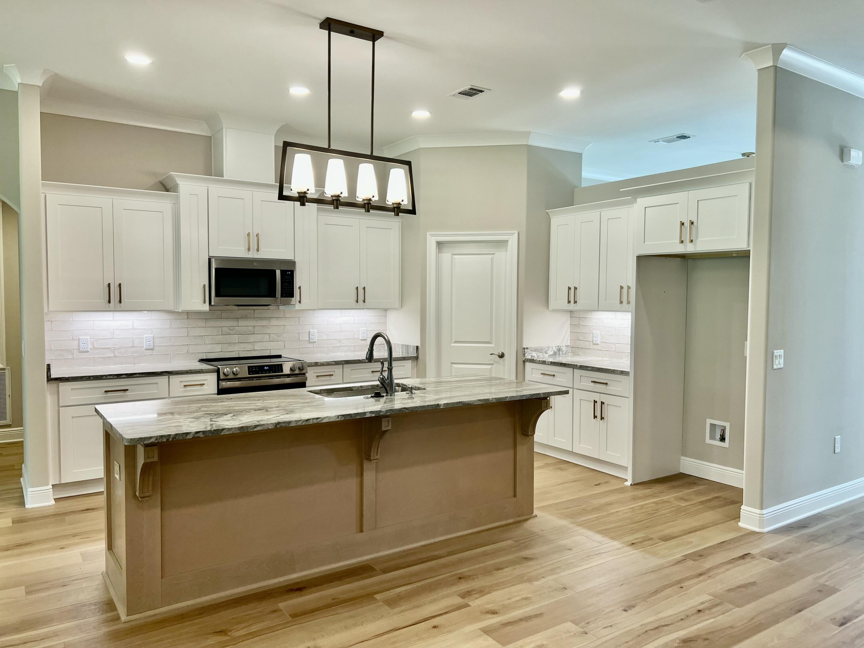 HOLLEY BY THE SEA - Residential