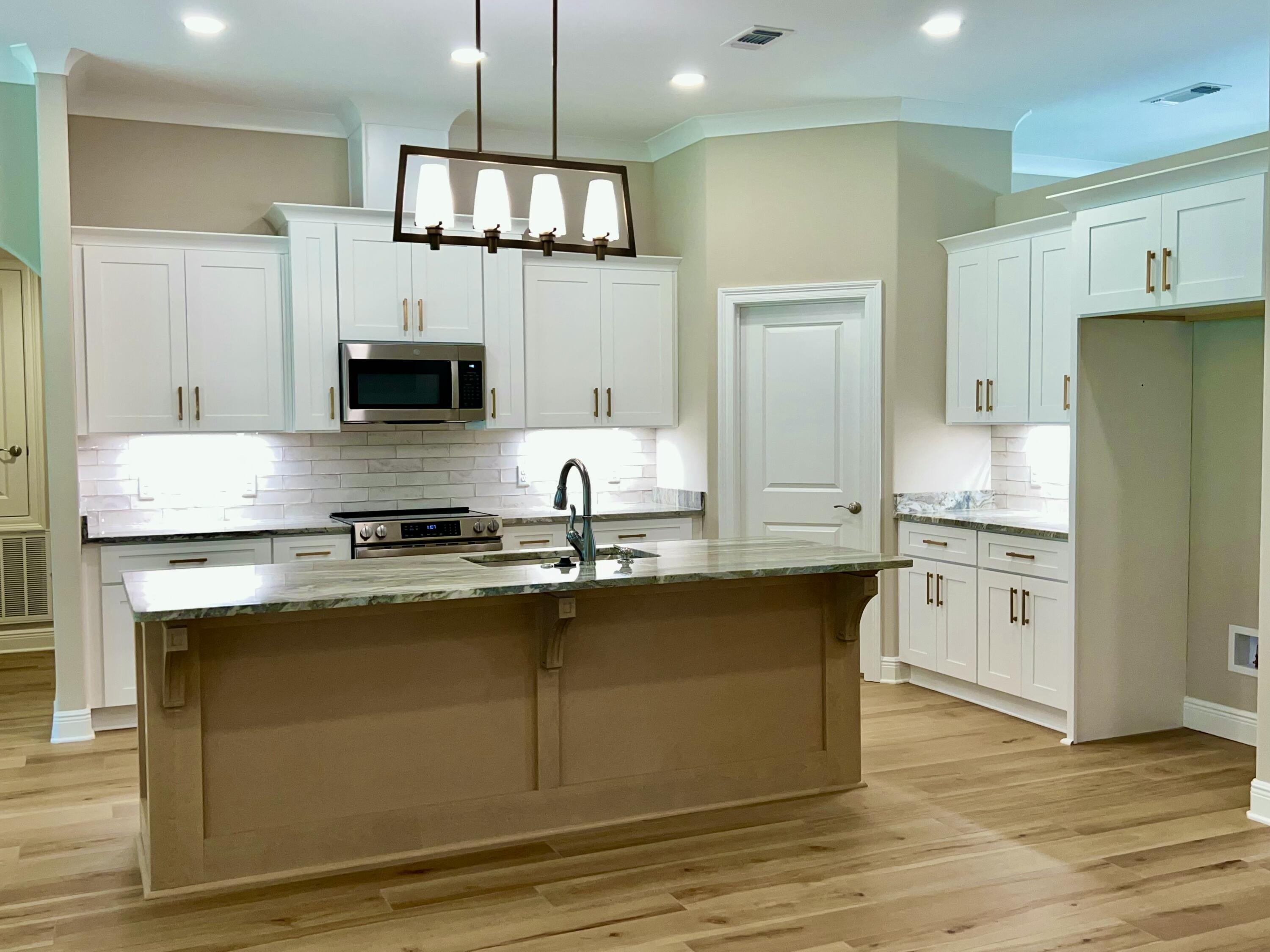 HOLLEY BY THE SEA - Residential