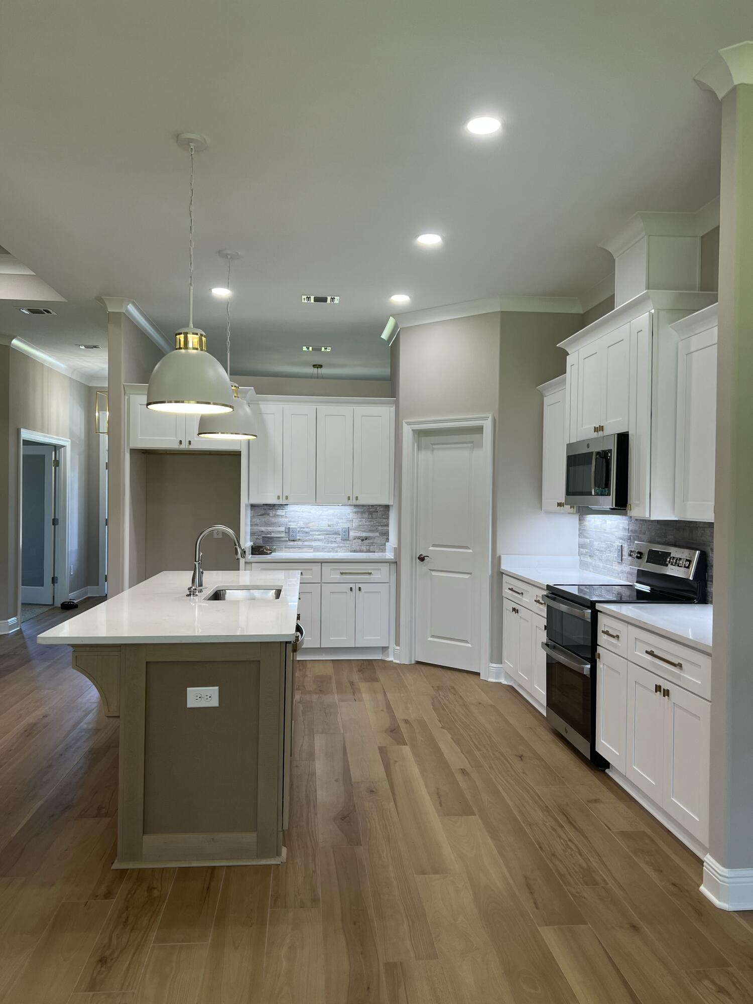 HOLLEY BY THE SEA - Residential