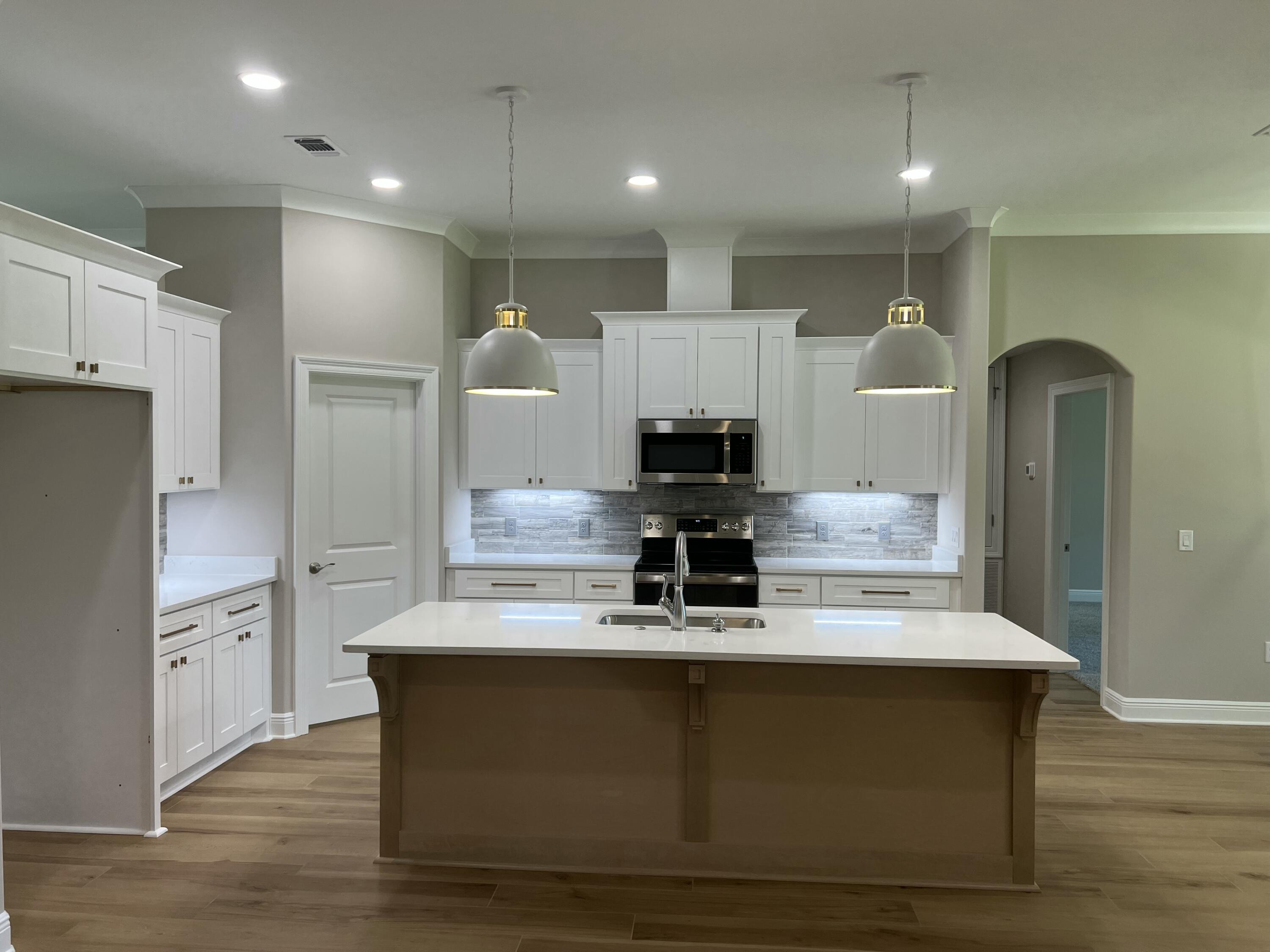 HOLLEY BY THE SEA - Residential
