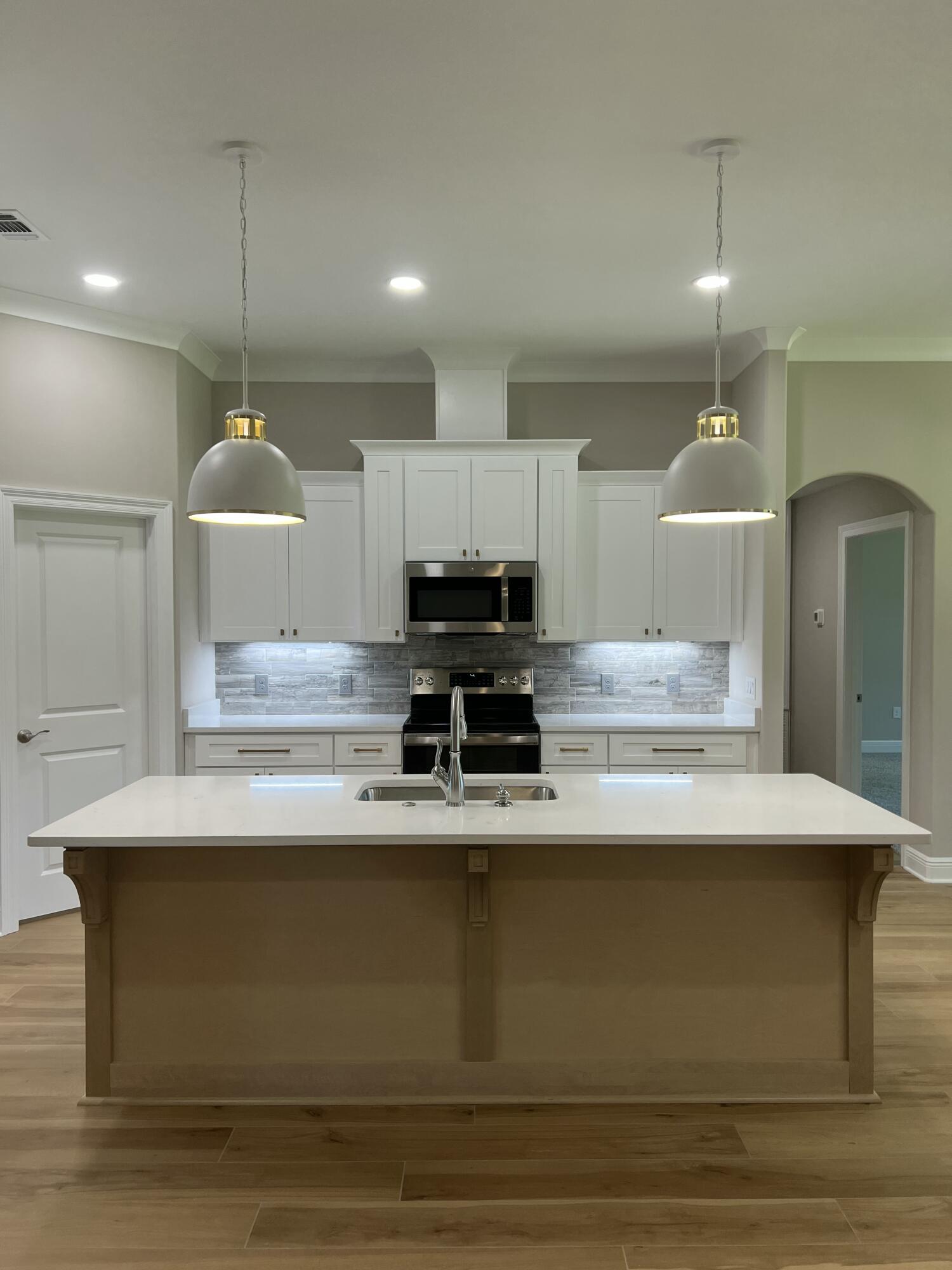 HOLLEY BY THE SEA - Residential