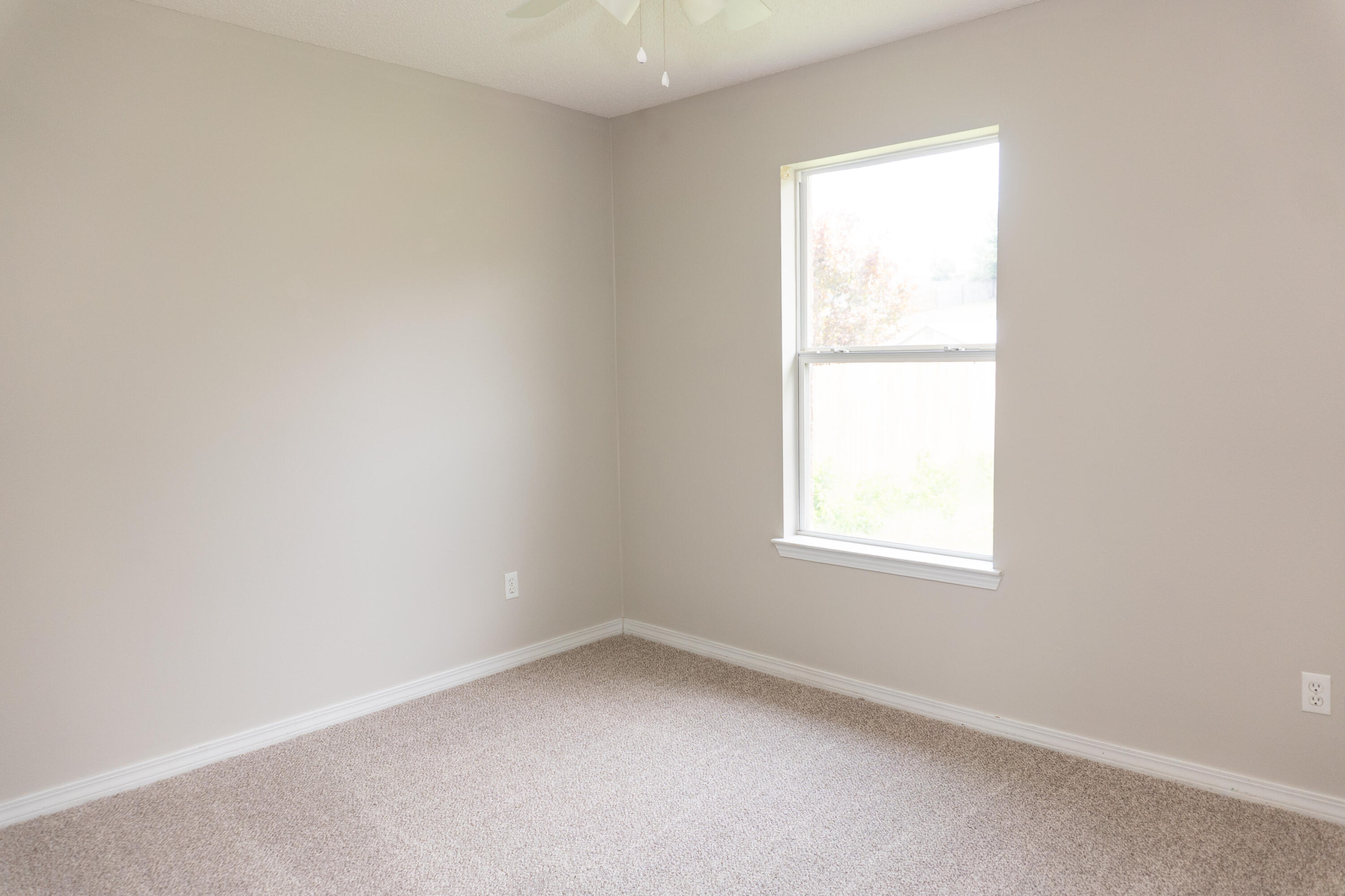 WESTVIEW ESTATES PH 5 - Residential Lease