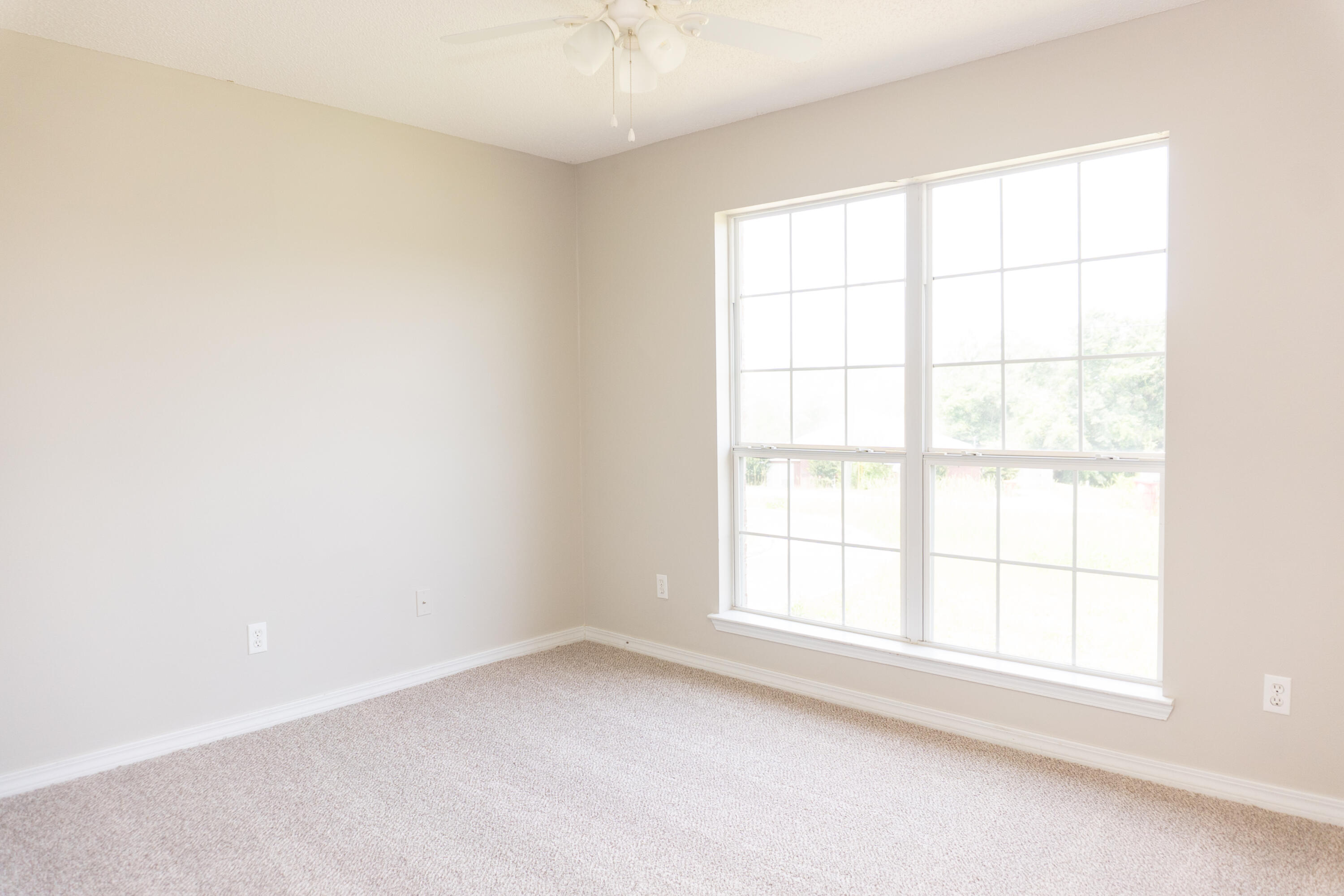 WESTVIEW ESTATES PH 5 - Residential Lease