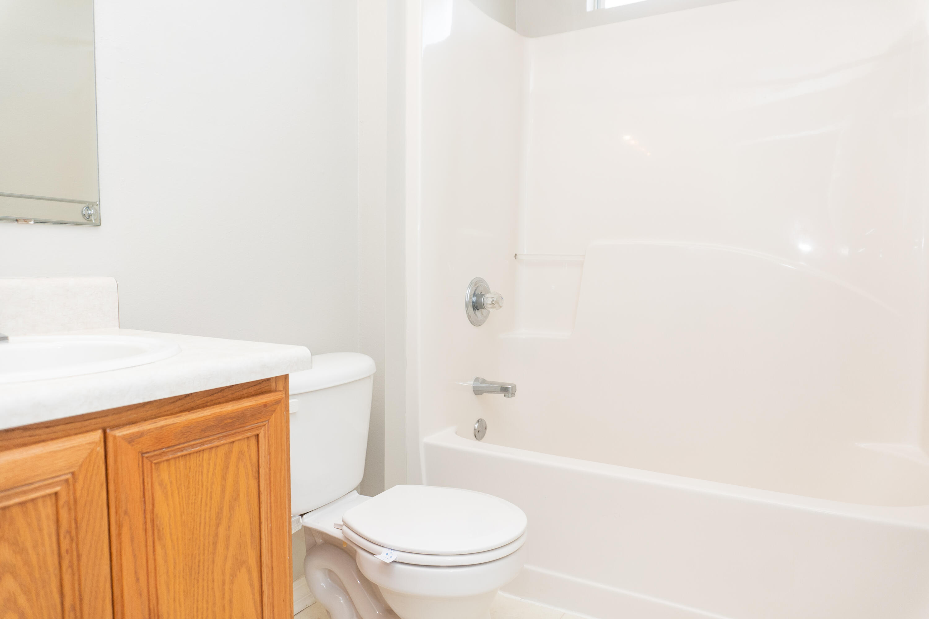 WESTVIEW ESTATES PH 5 - Residential Lease