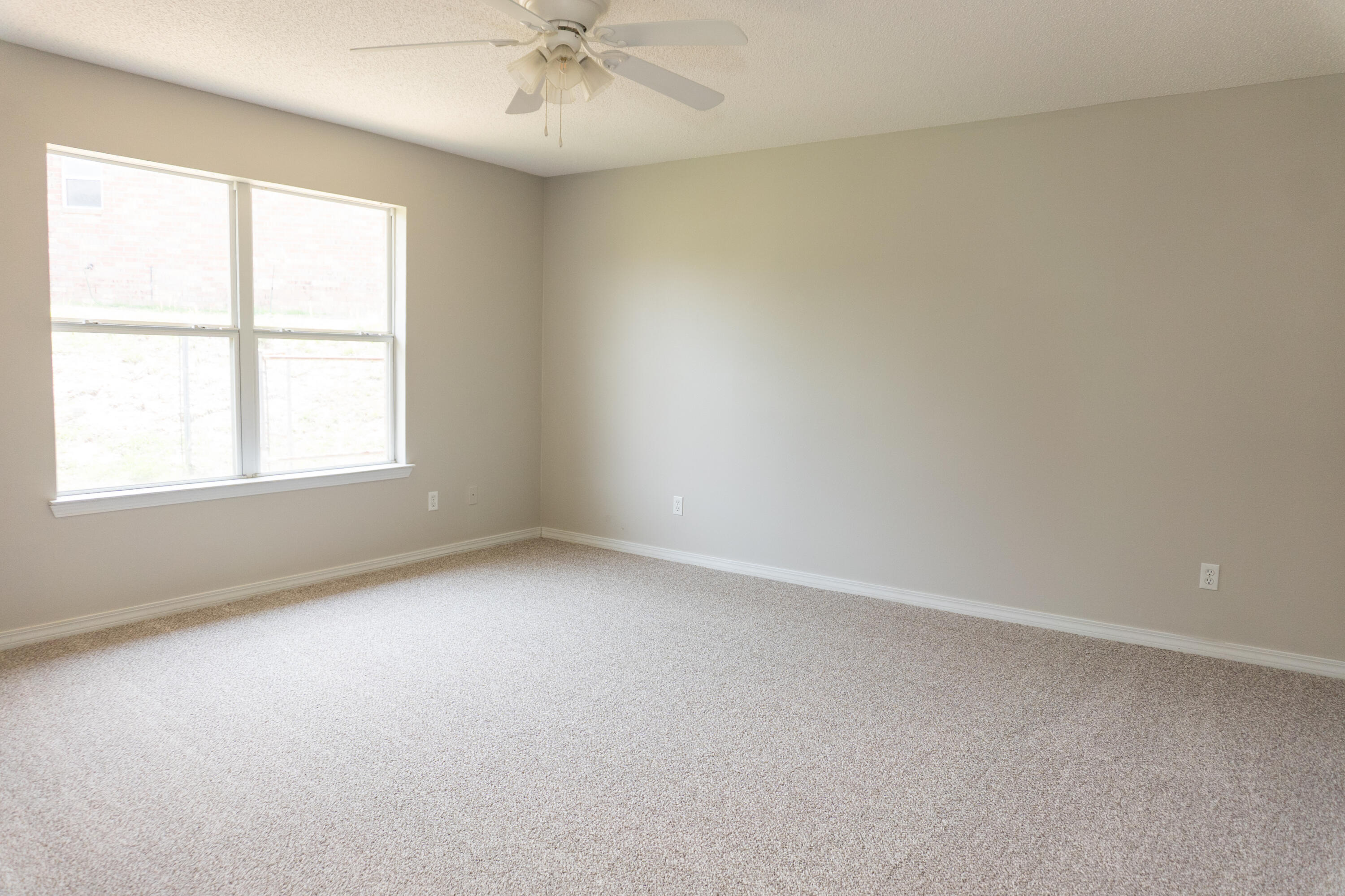WESTVIEW ESTATES PH 5 - Residential Lease