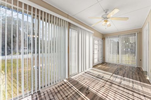 Photo of 1182 State Hwy 20, Freeport, FL 32439 (MLS # 989454)