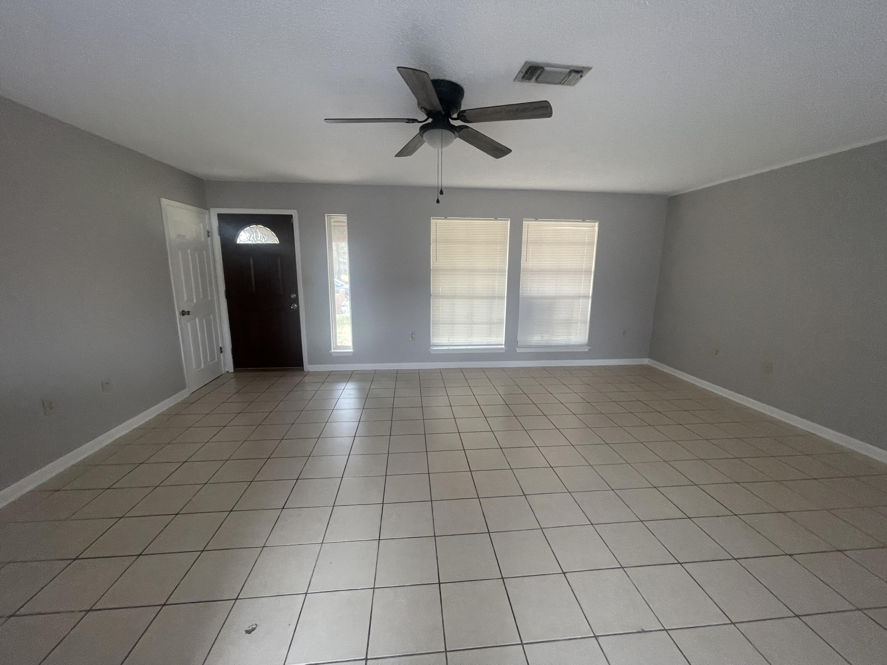 WYNNEHAVEN BEACH ESTATES 1ST ADDN - Residential Lease