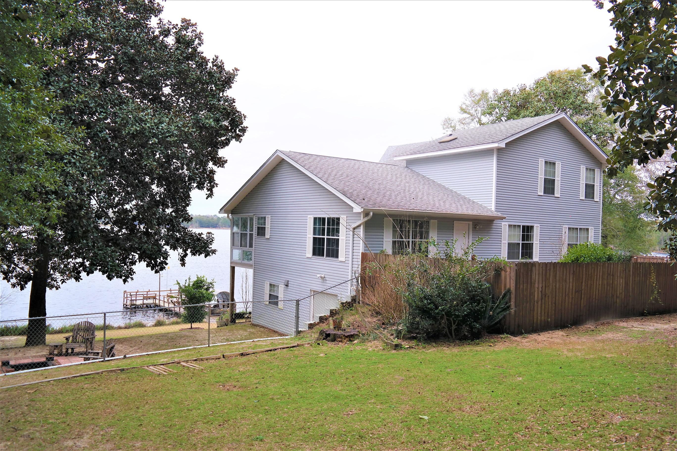LAKE HOLLEY ESTATES - Residential