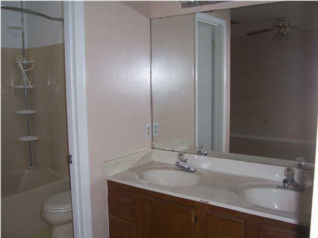 PINE FOREST - Residential Lease