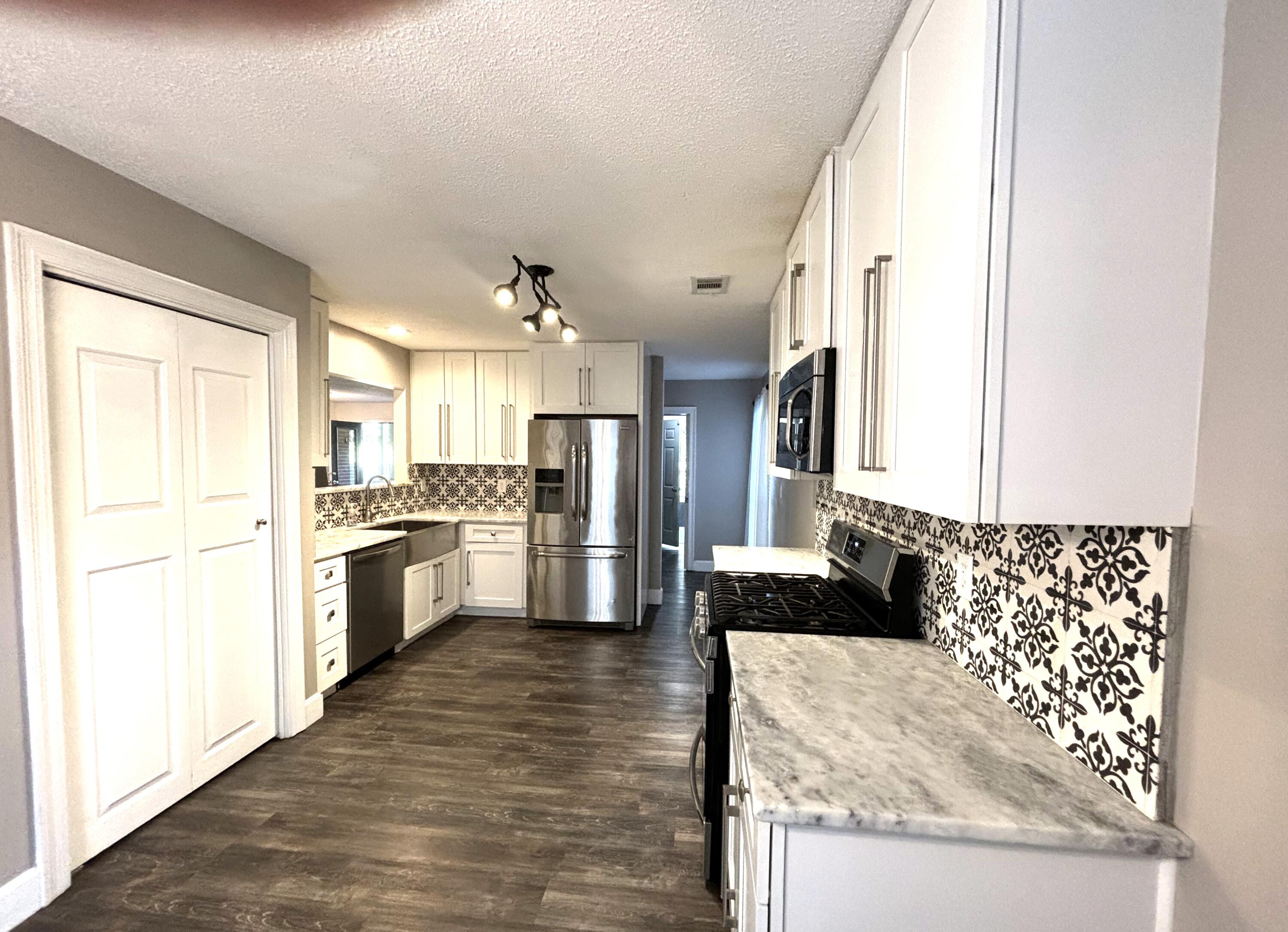 SILVER OAKS PH 1 - Residential