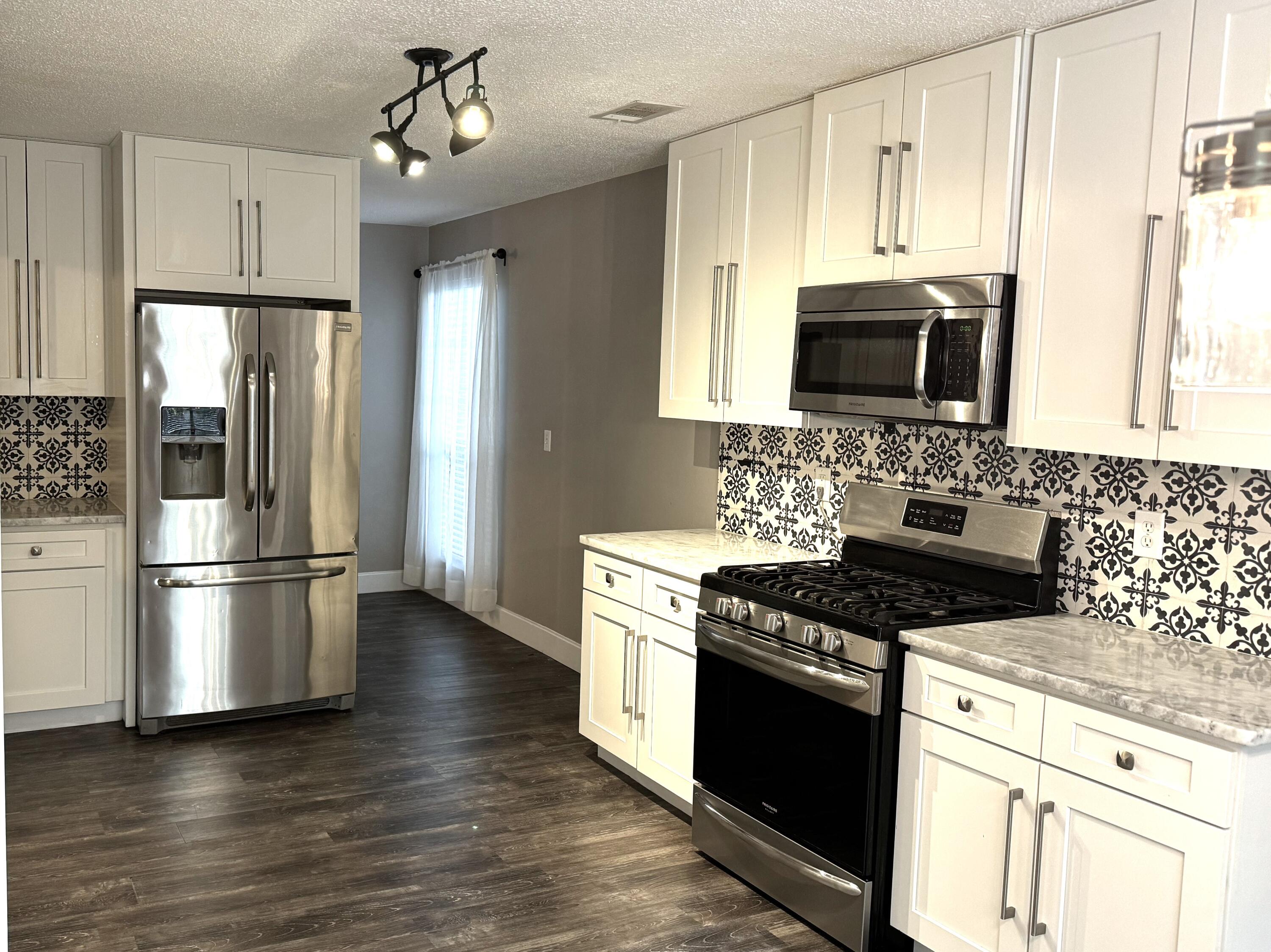 SILVER OAKS PH 1 - Residential