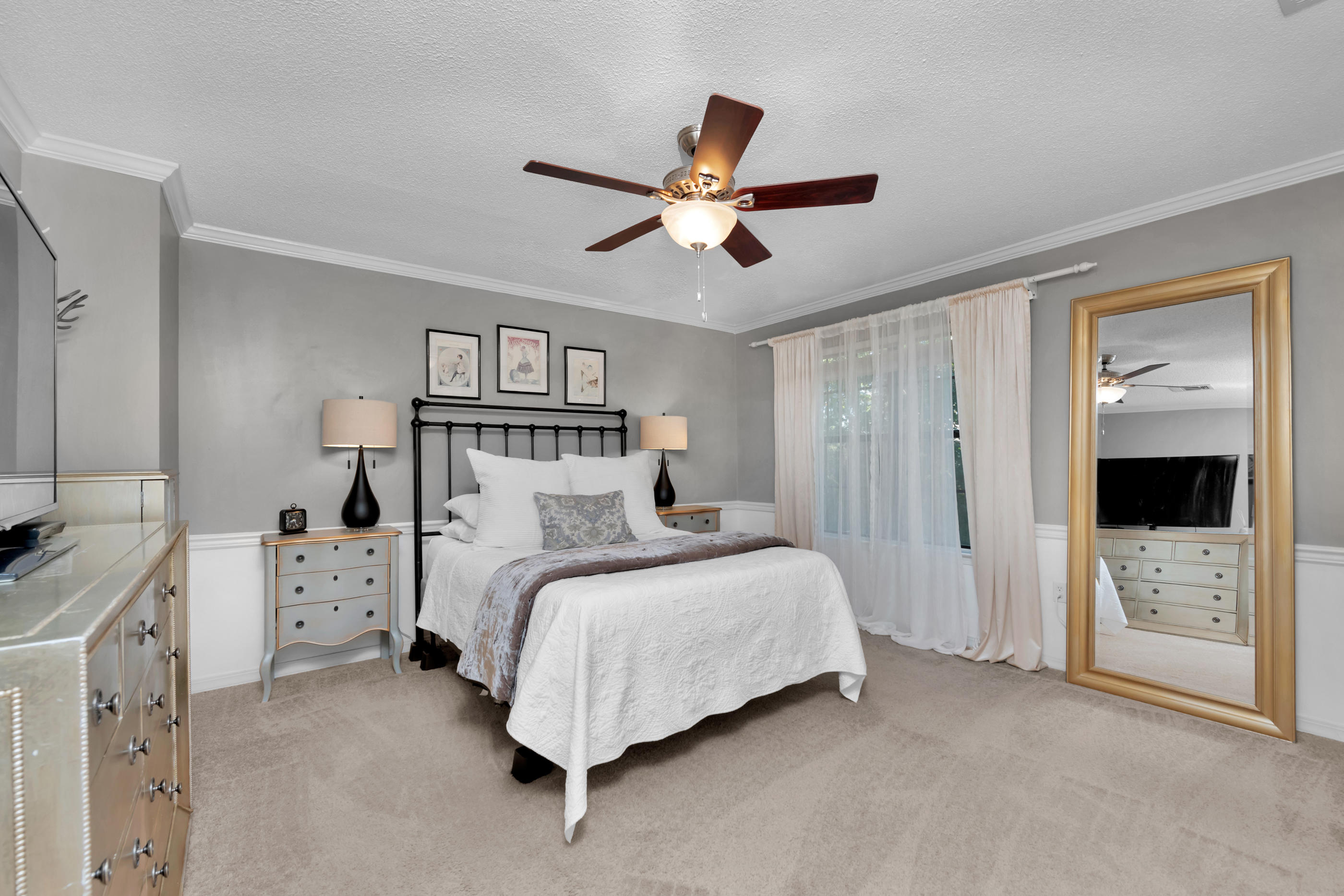 PALM CREST - Residential