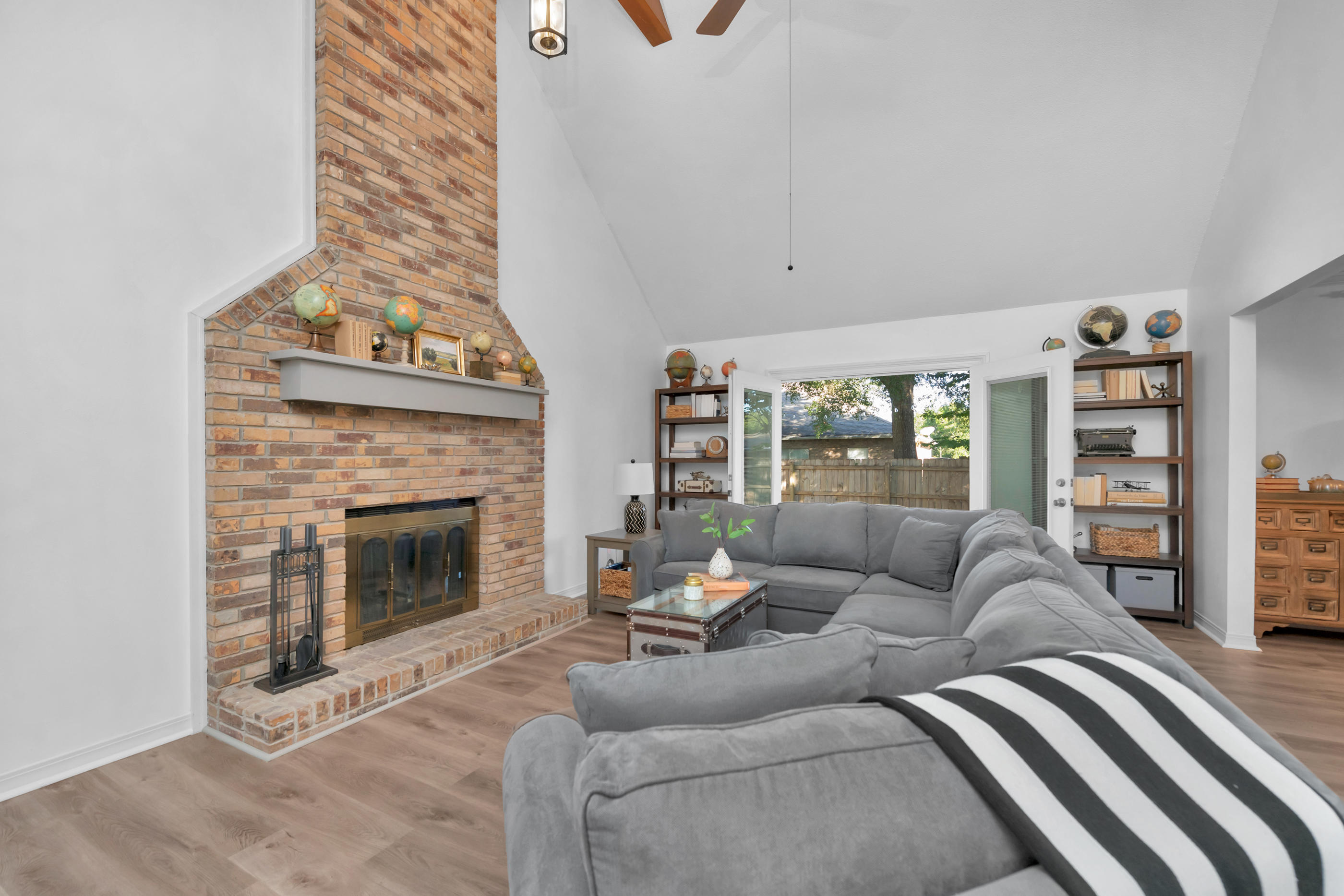 PALM CREST - Residential