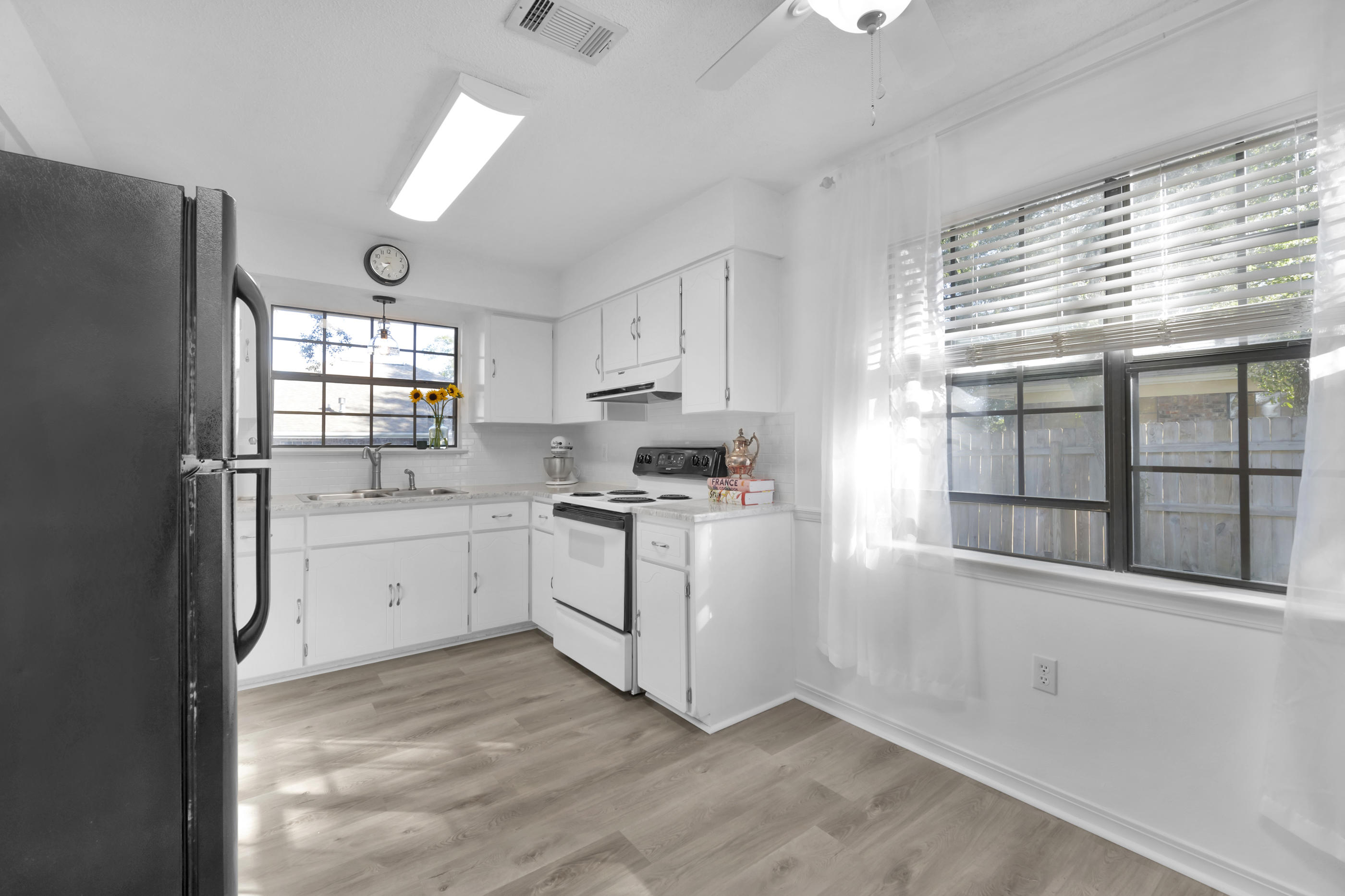 PALM CREST - Residential