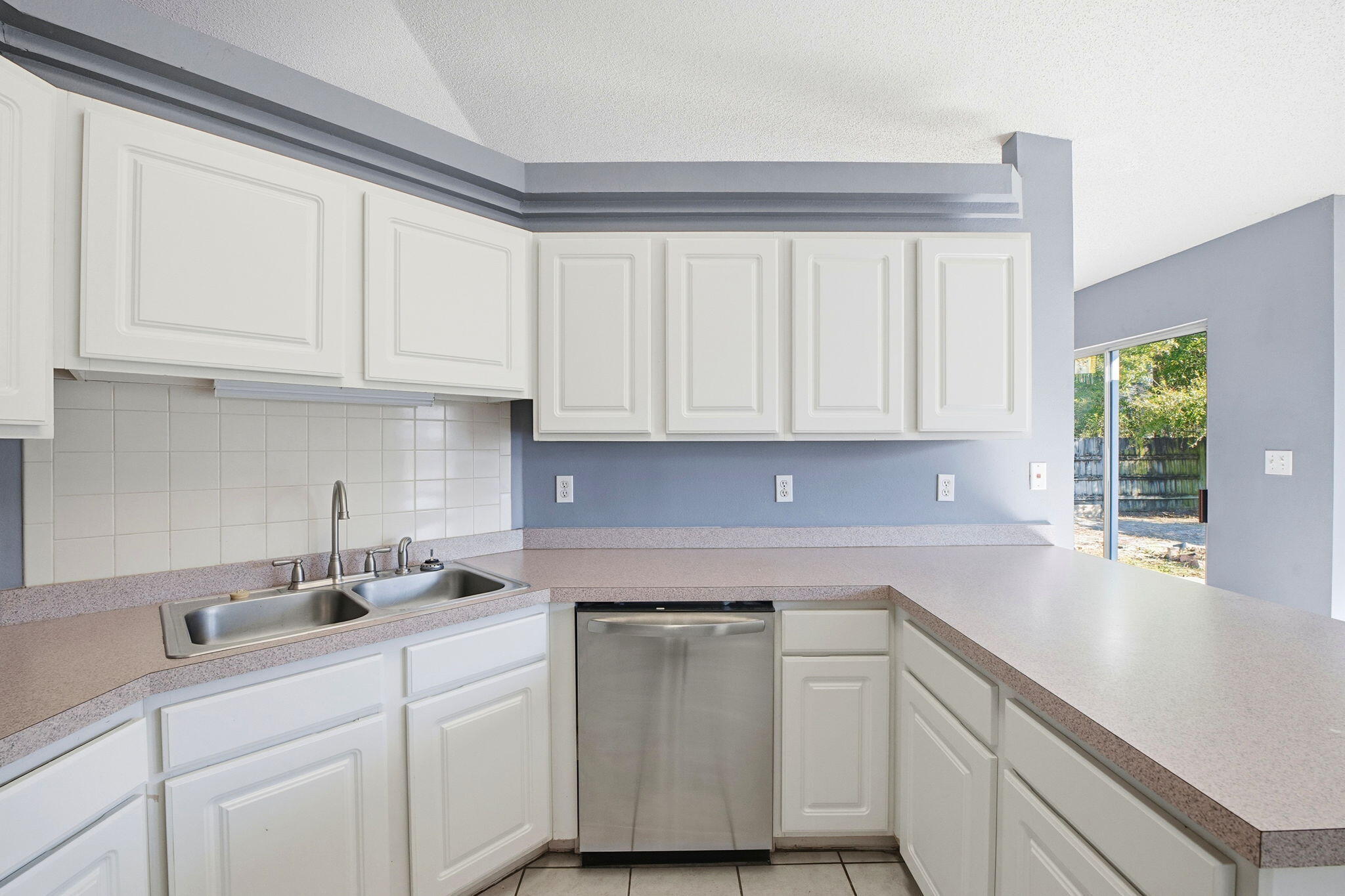 HIDDEN ESTATES - Residential