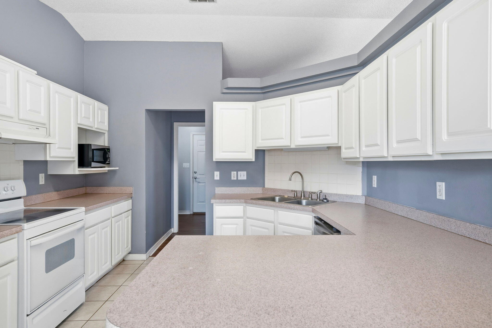 HIDDEN ESTATES - Residential