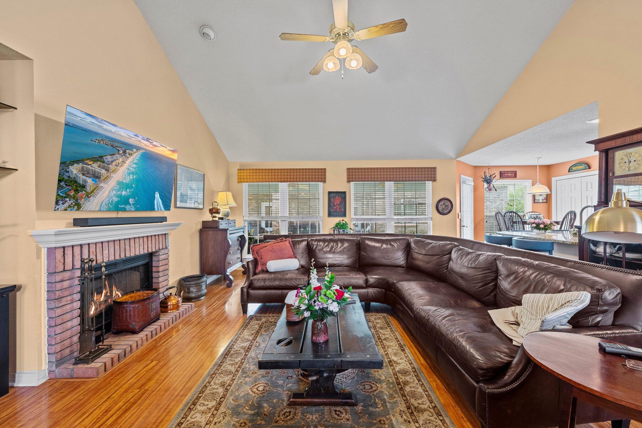 INDIAN WOODS - Residential