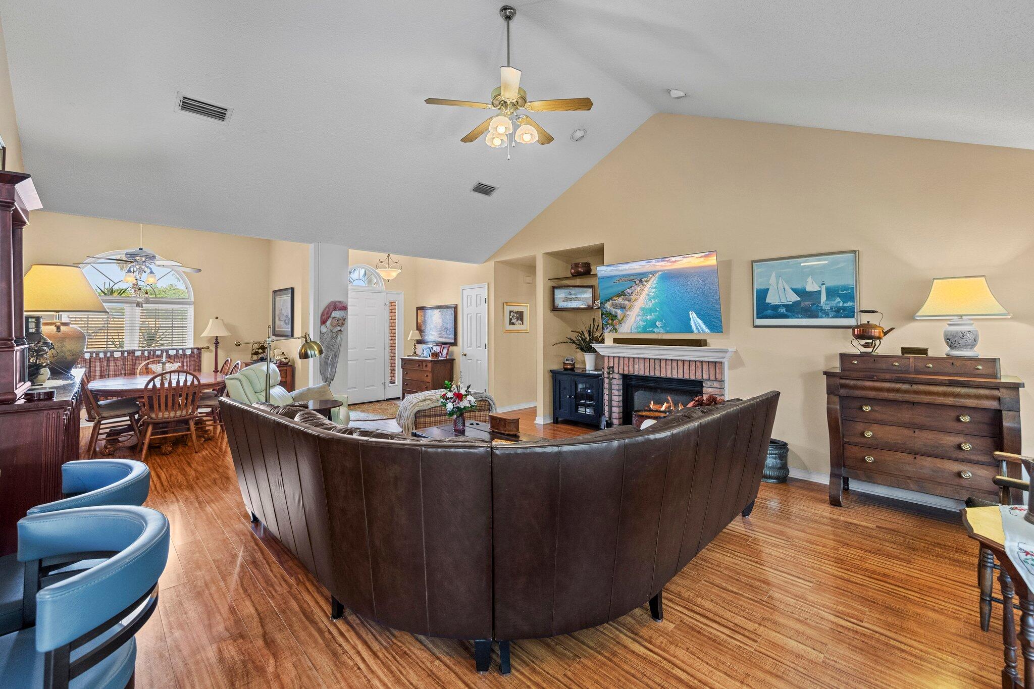 INDIAN WOODS - Residential