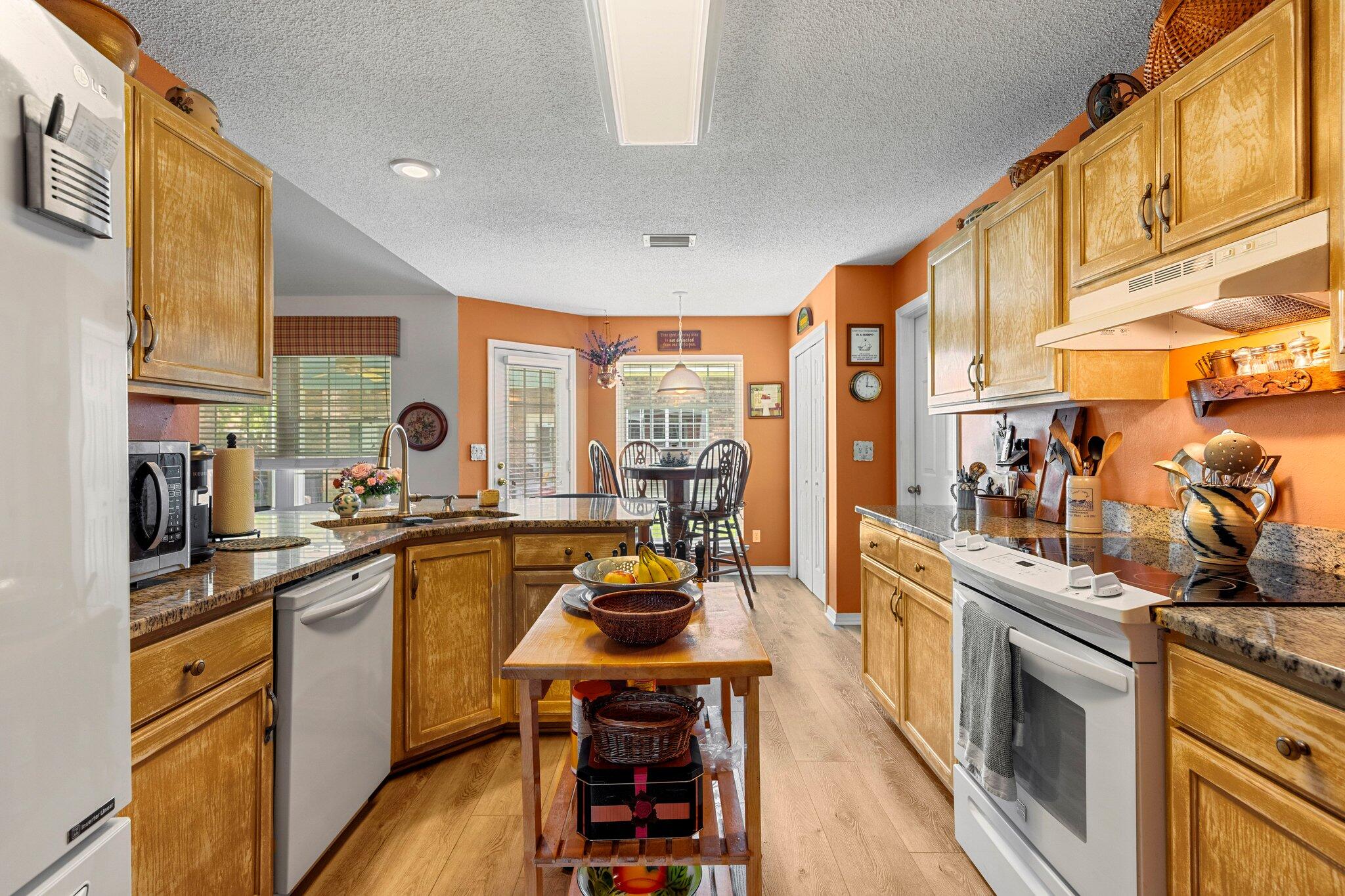 INDIAN WOODS - Residential