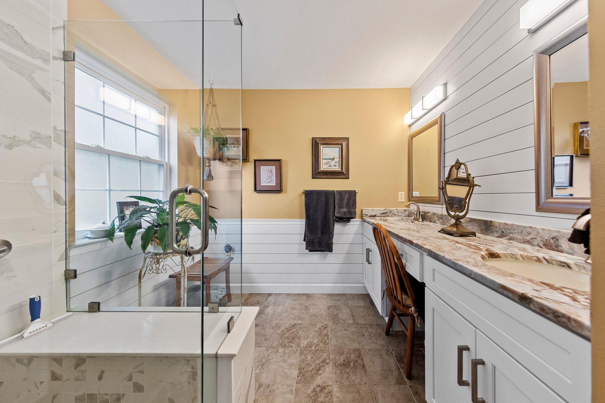 INDIAN WOODS - Residential