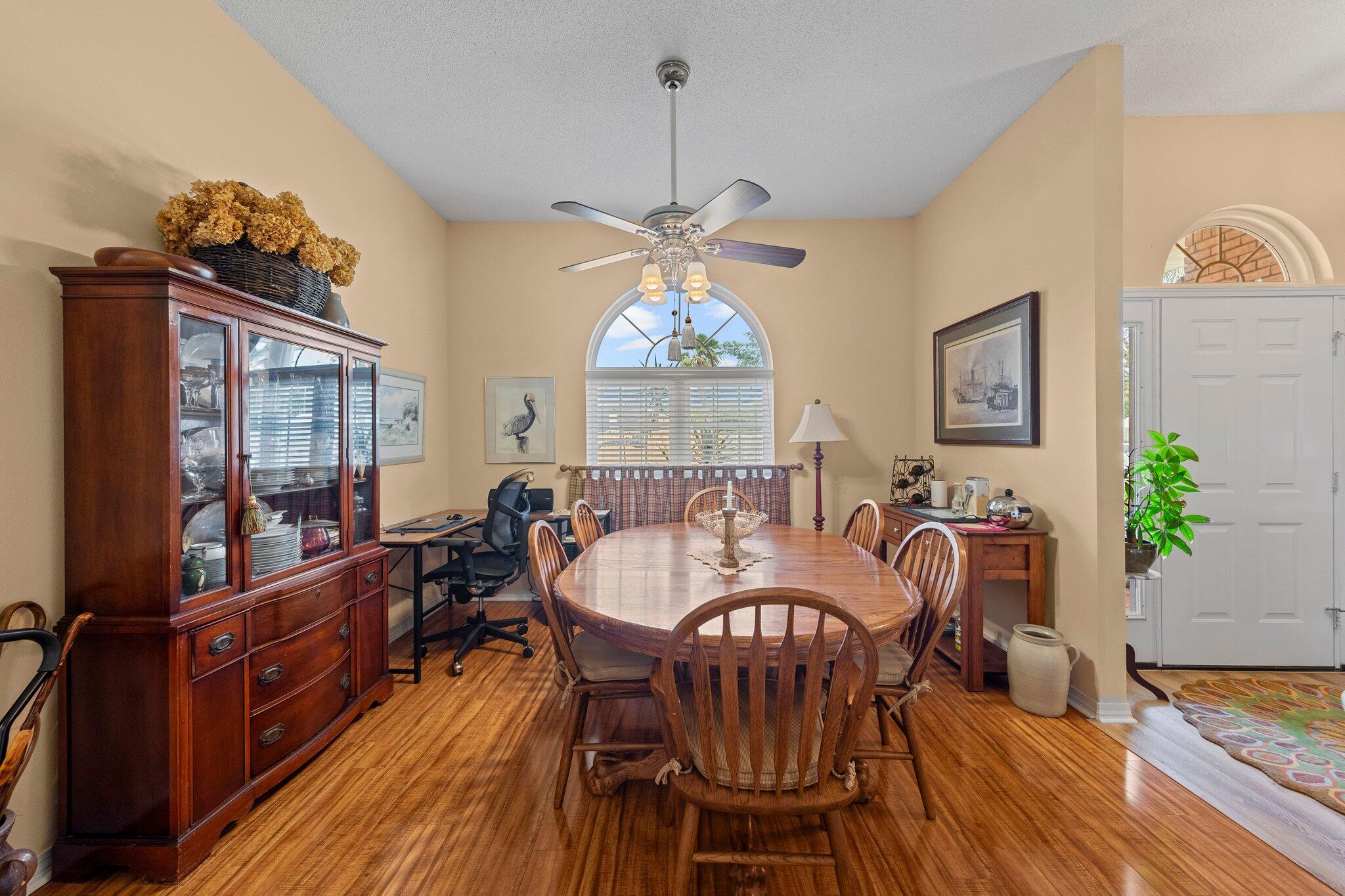 INDIAN WOODS - Residential