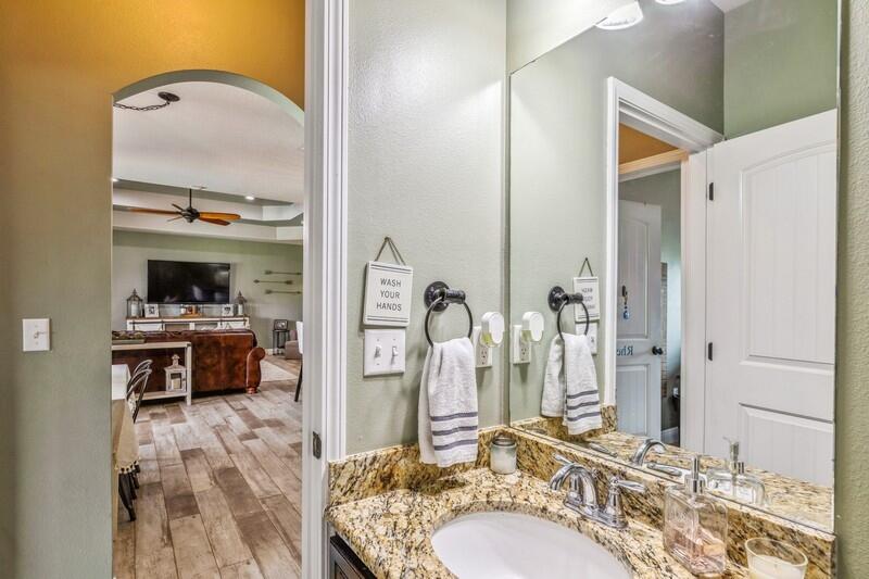 BROWNSTONE MANOR - Residential