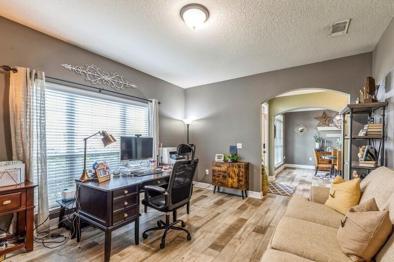 BROWNSTONE MANOR - Residential