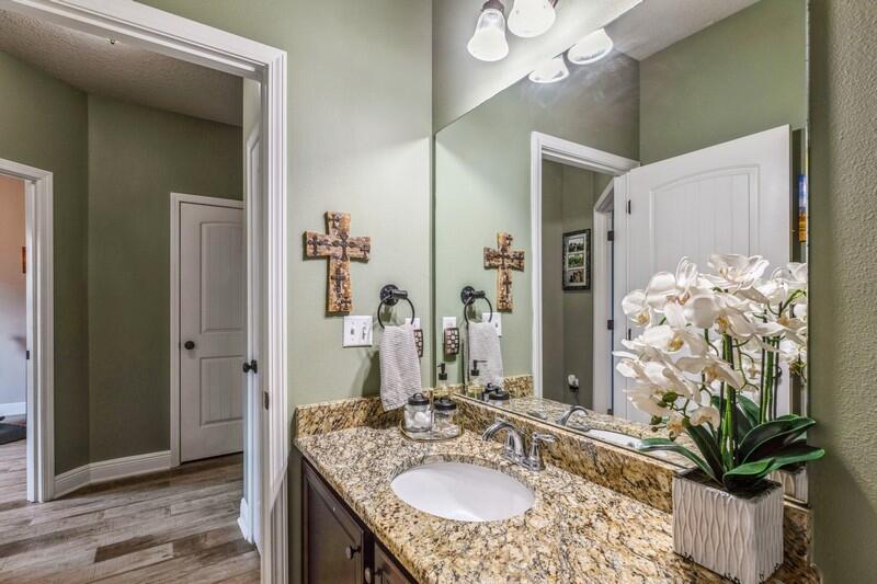 BROWNSTONE MANOR - Residential