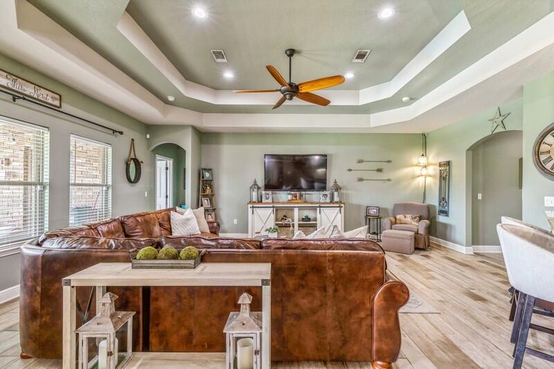 BROWNSTONE MANOR - Residential