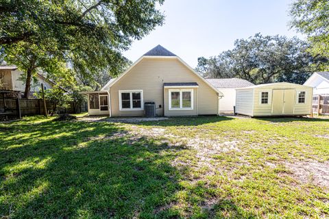 A home in Niceville