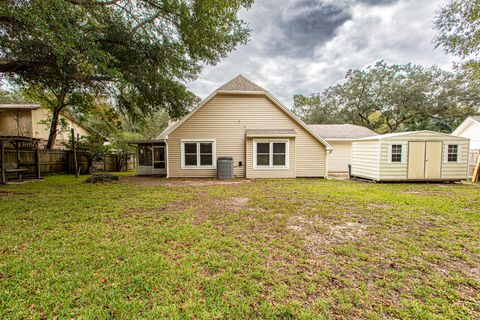 A home in Niceville