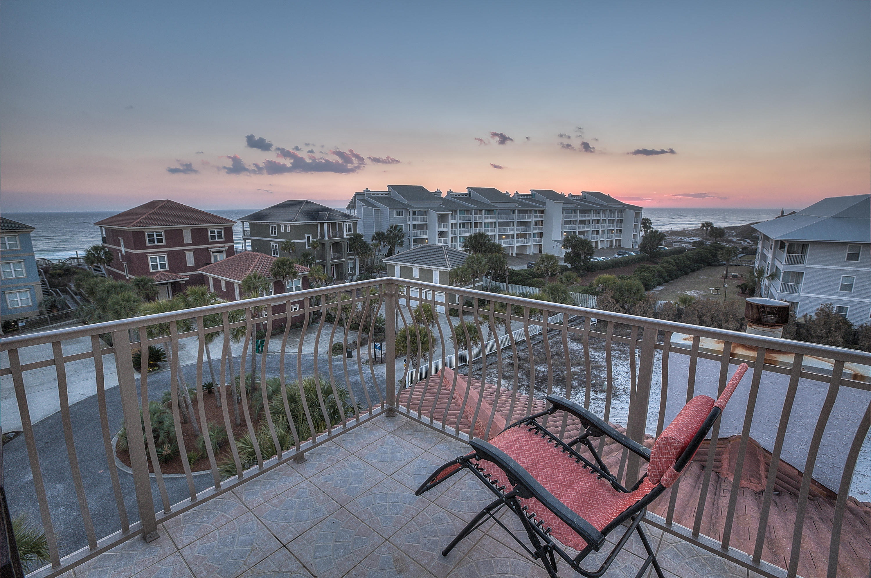 WALK OVER DUNES - Residential