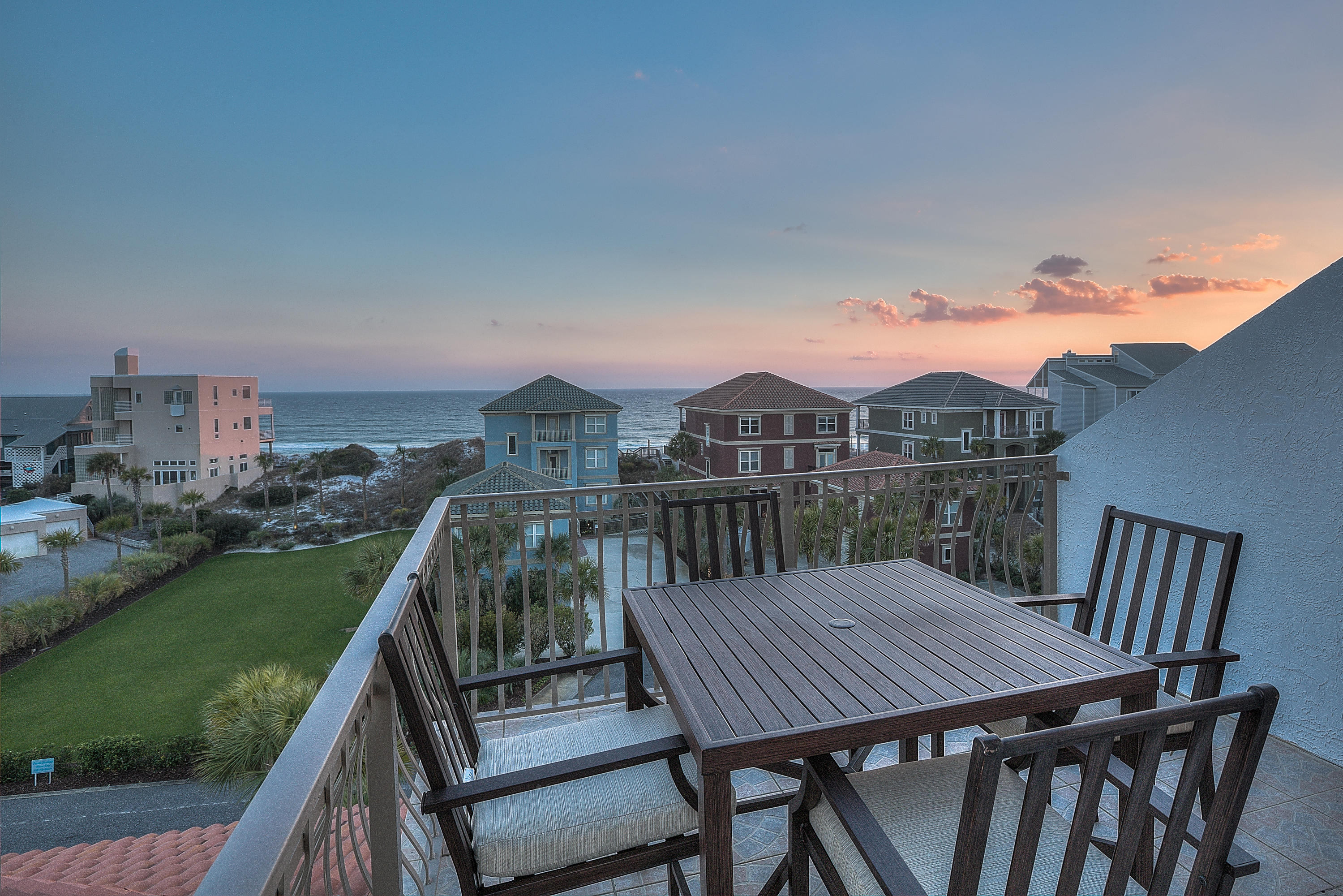 WALK OVER DUNES - Residential