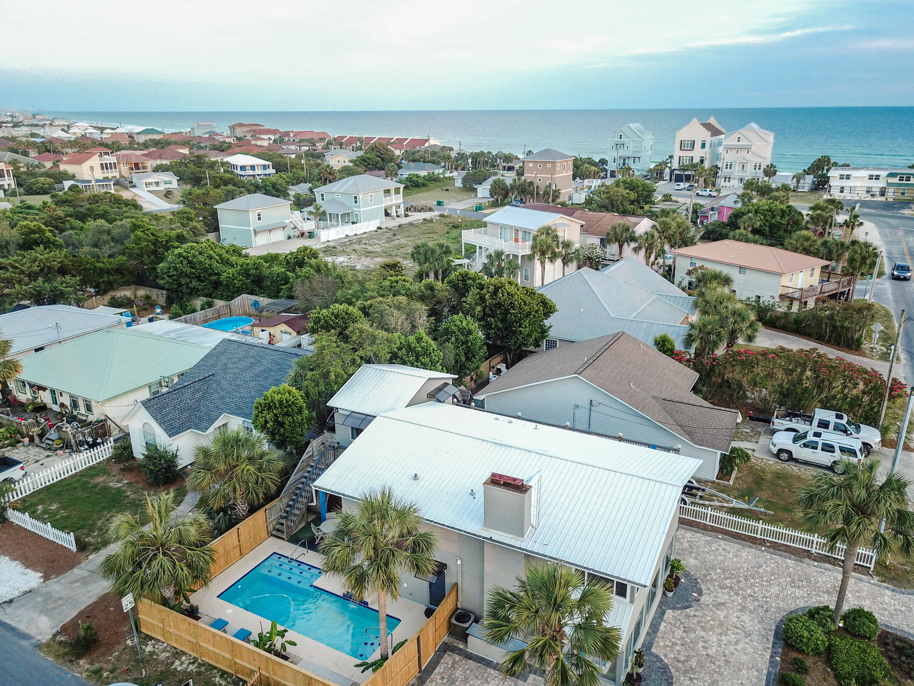 RIVIERA BEACH - Residential