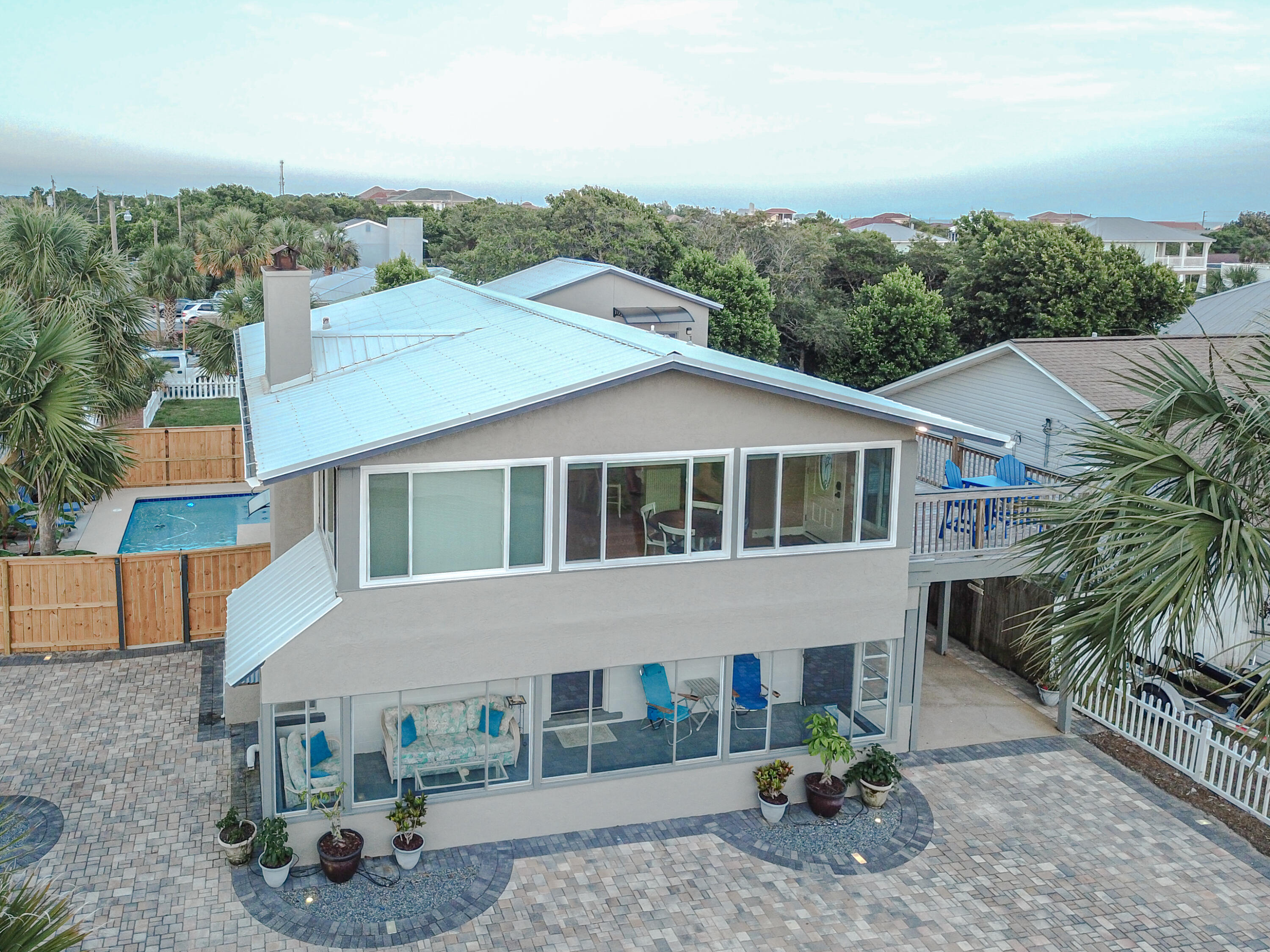 RIVIERA BEACH - Residential