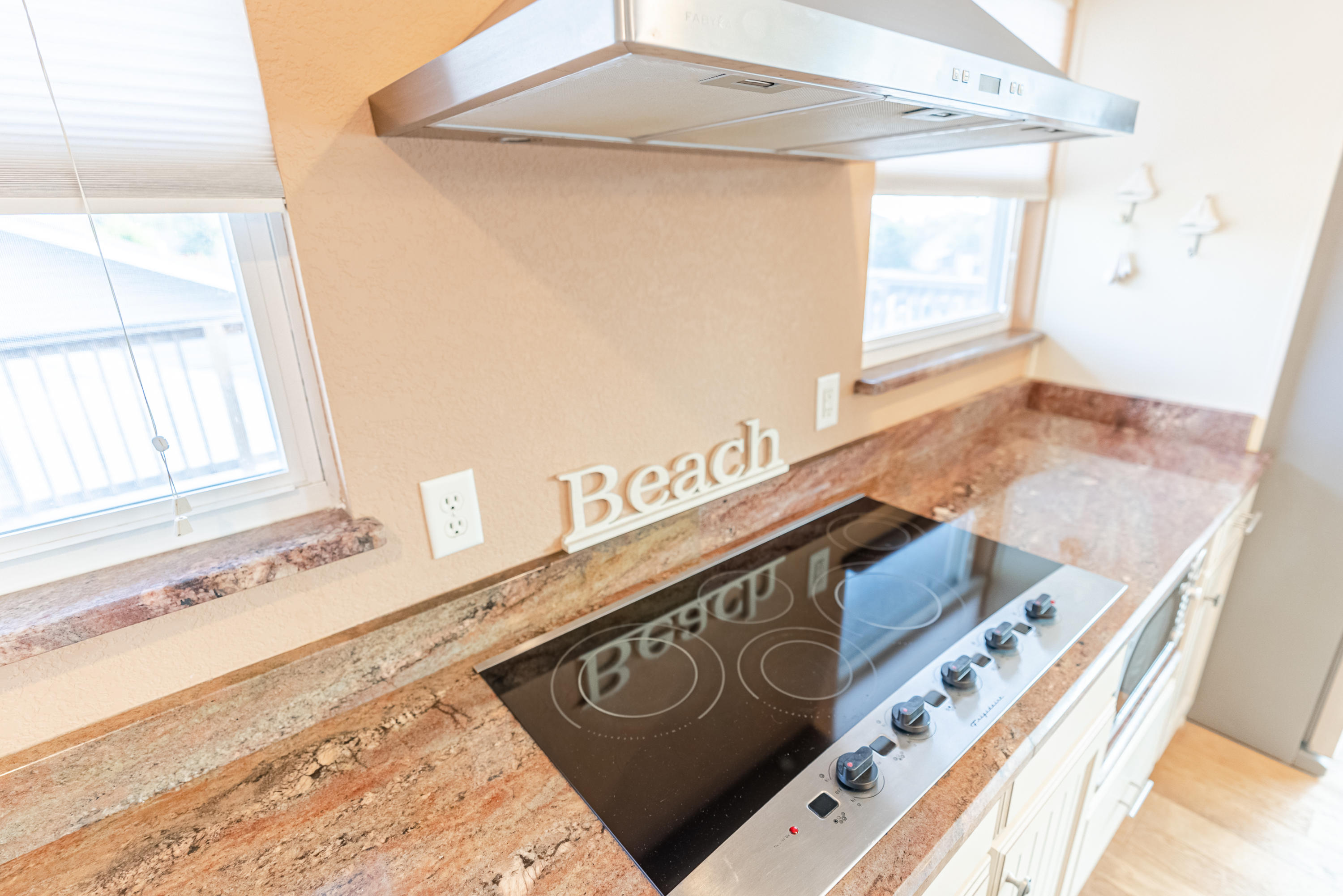 RIVIERA BEACH - Residential