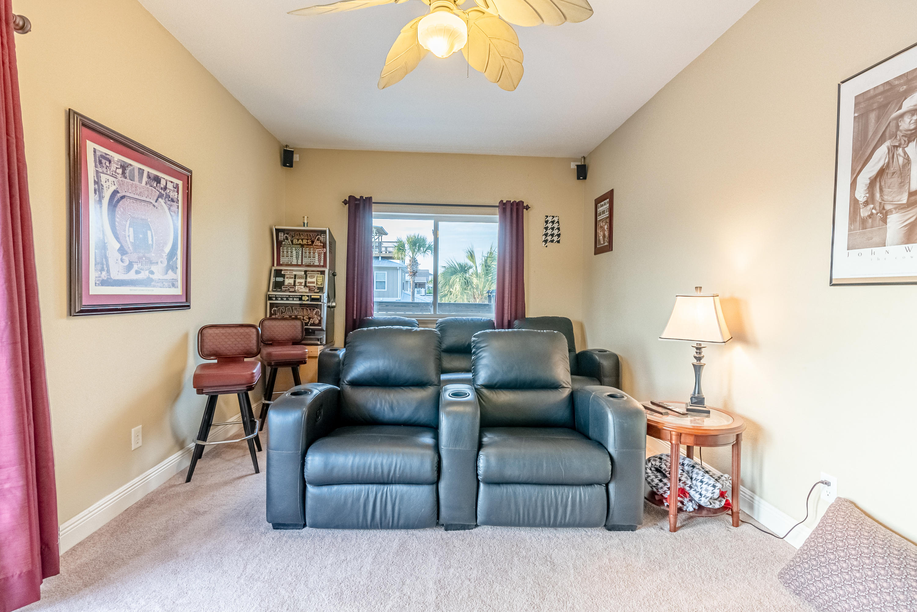 RIVIERA BEACH - Residential