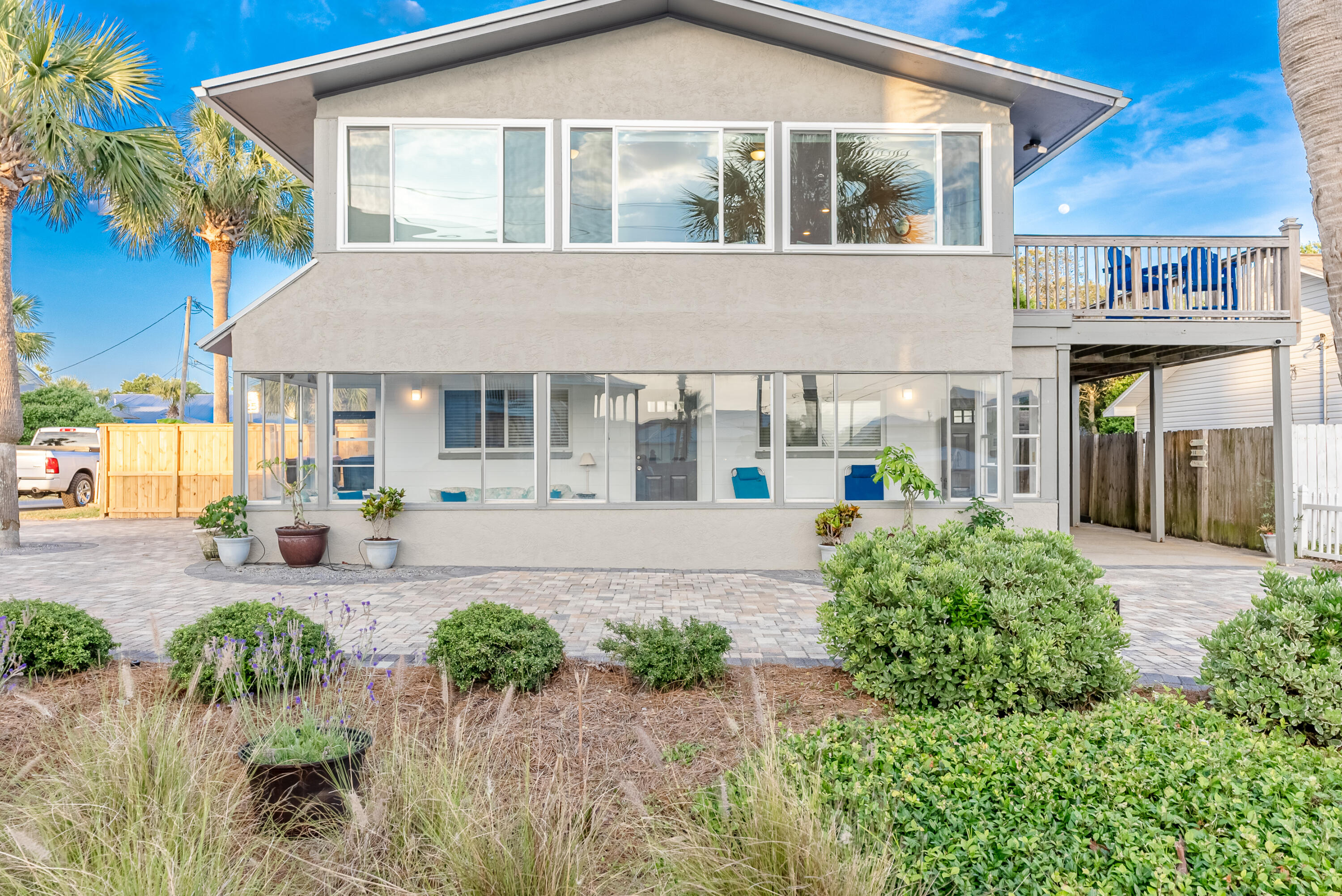 RIVIERA BEACH - Residential