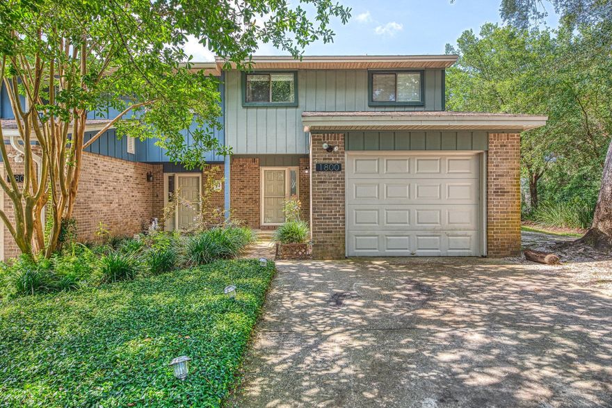 MUST SEE! Beautiful 3 bed 2.5 bath townhouse with a SUPER SHORT distance to the water for a relaxing picnic. If you didn't know any better you would think the floor down stairs was hard wood but it's actually tile, so your sandy, wet beach trip messes extremely easy to clean. A boat slip is also included in the HOA. Oh, did I mention the Roof and HVAC were replaced in 2019. Come See it Today!