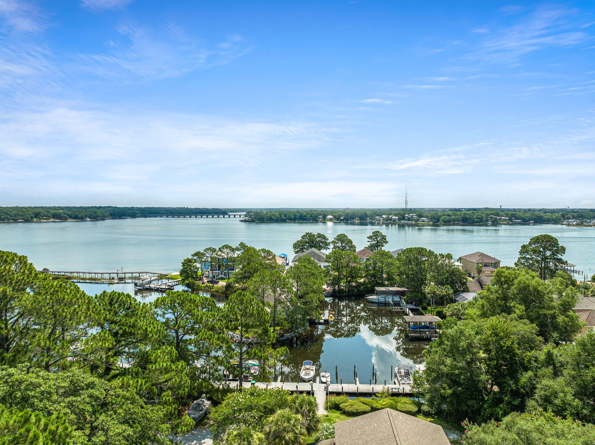ROCKY BAYOU T/H - Residential