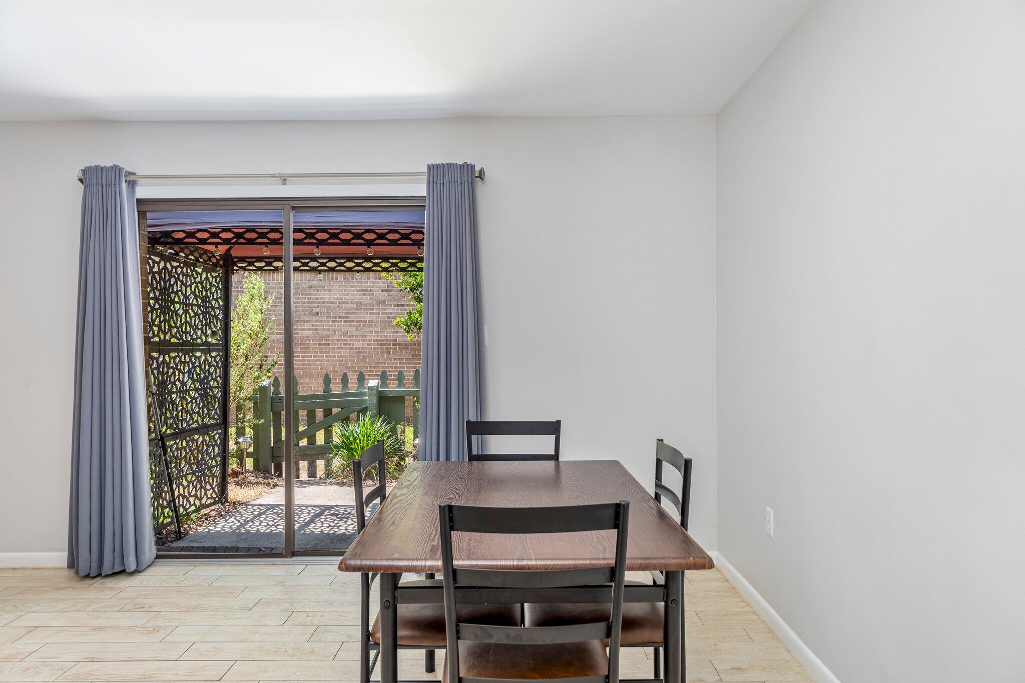 ROCKY BAYOU T/H - Residential