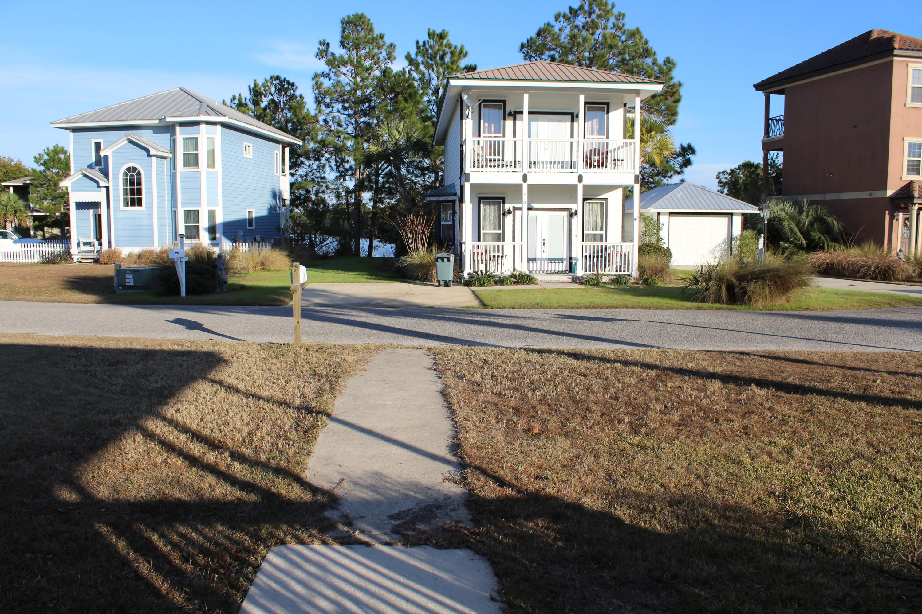 SHORTLINE LAKE ESTATES - Residential