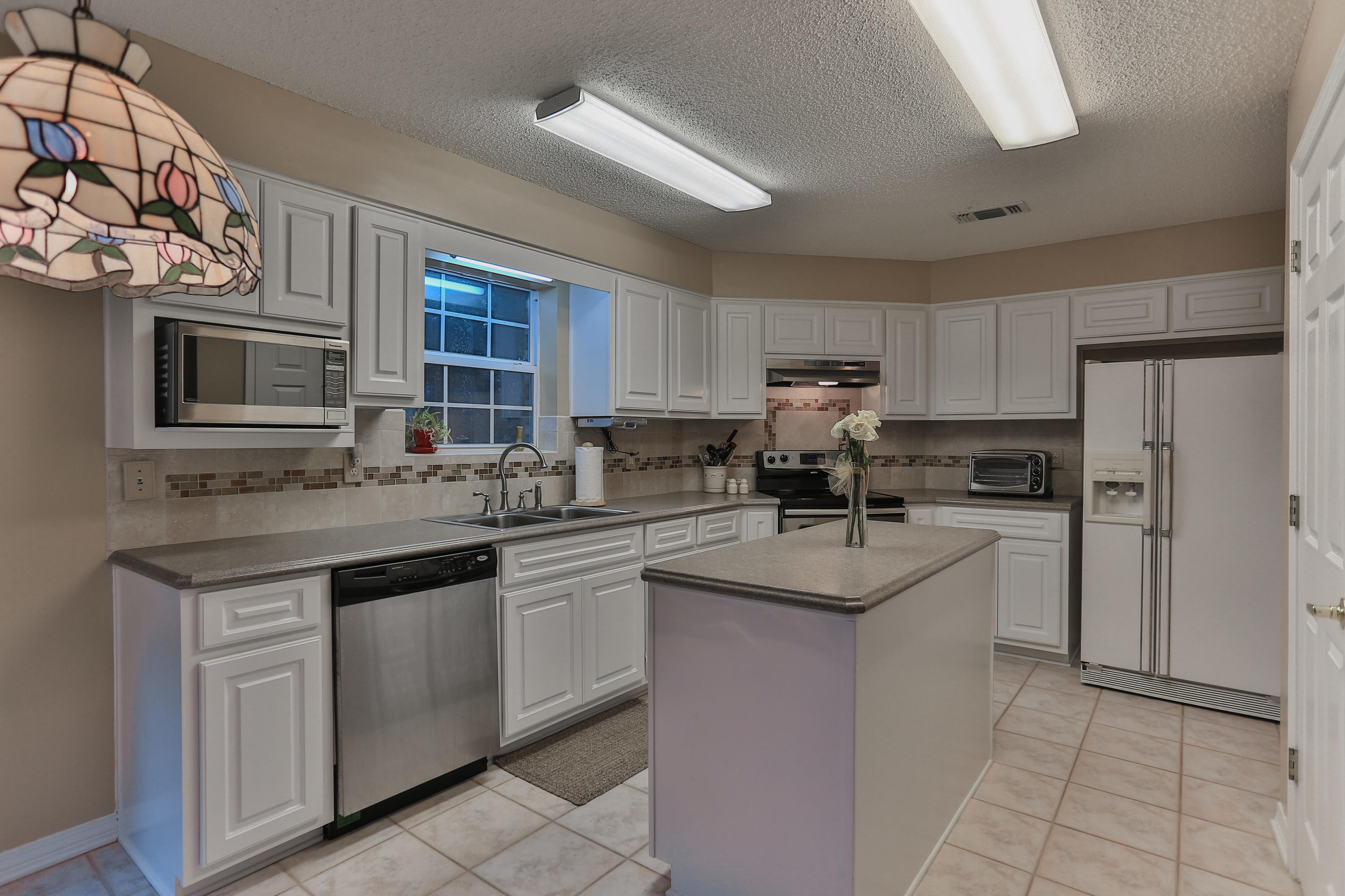 PARKWOOD ESTATES PH 2 BLUEWATER BAY - Residential
