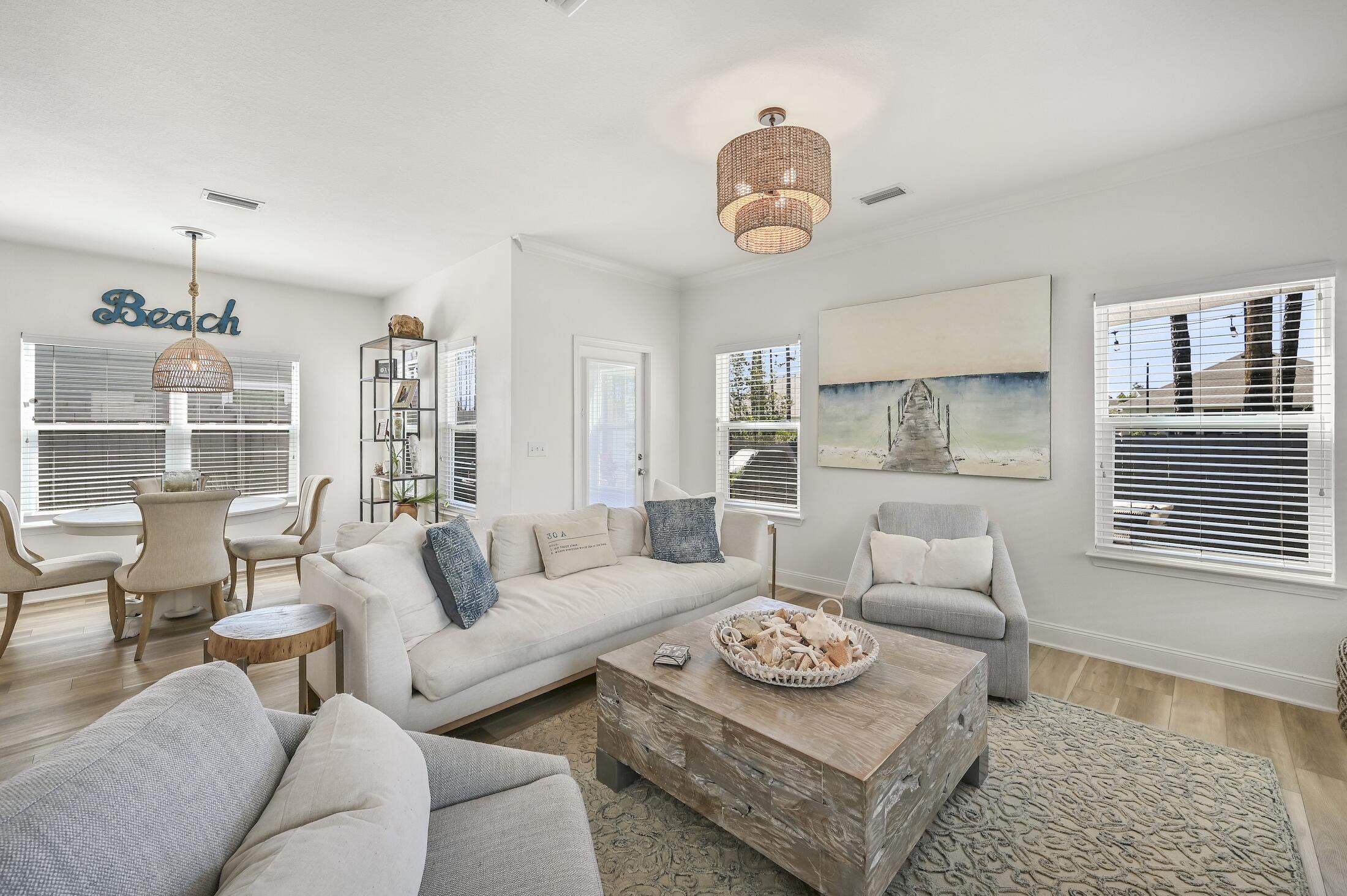 THOMPSON WOODS - Residential