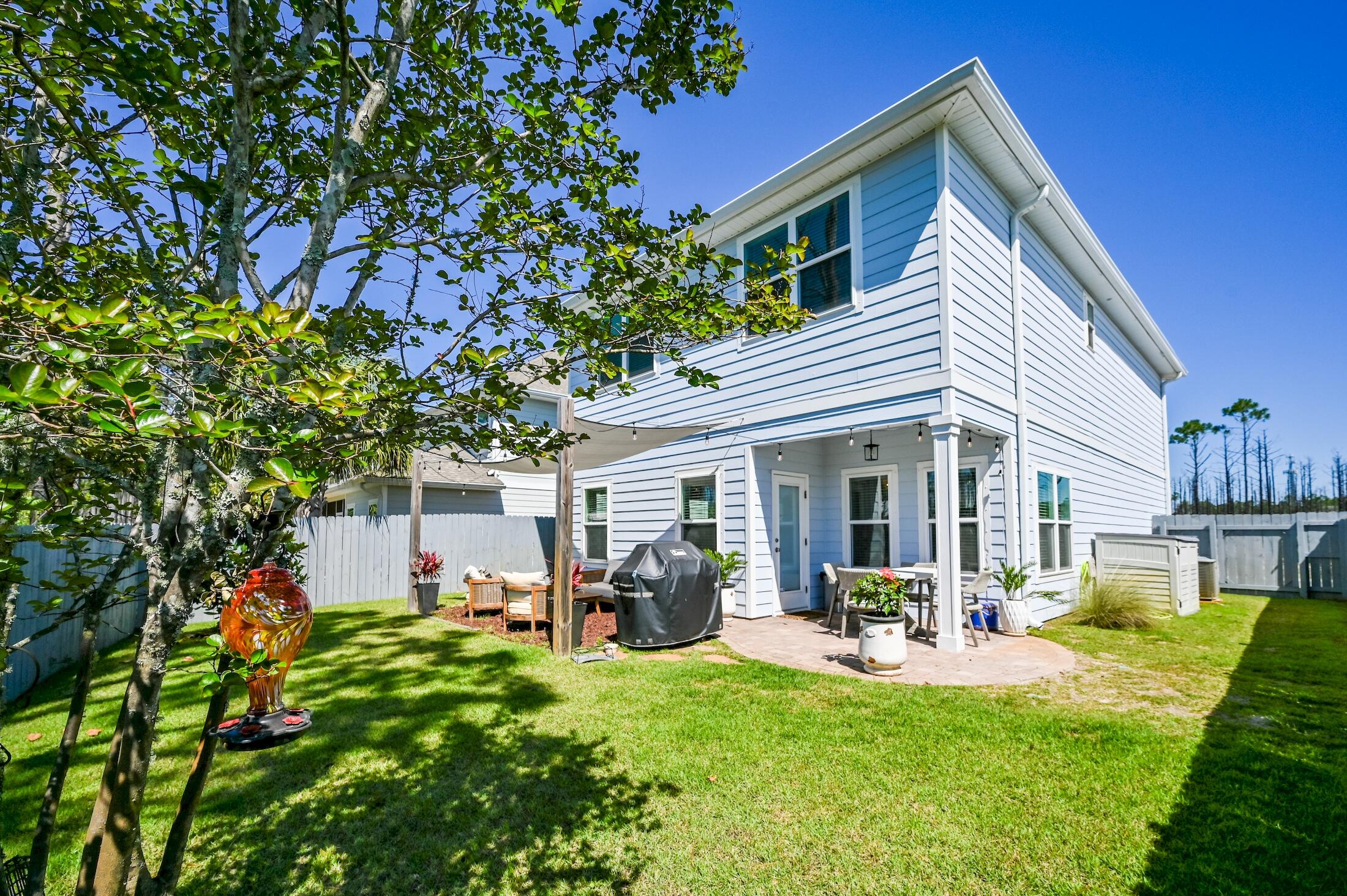 THOMPSON WOODS - Residential